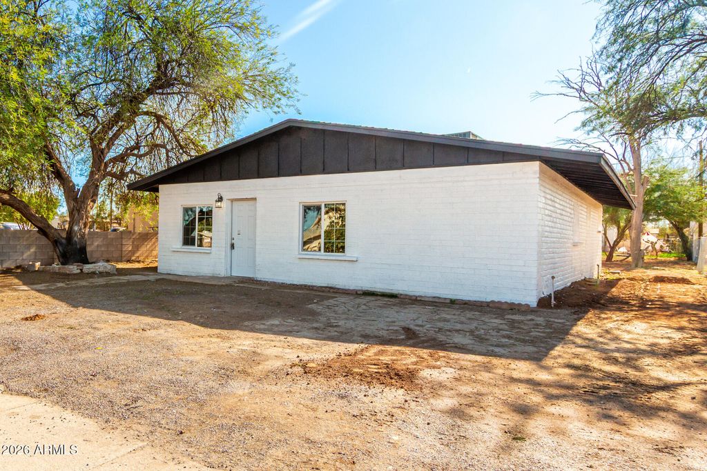 Photo of 411 W Bealey Avenue, Coolidge, AZ 85128 (MLS # 6967399)