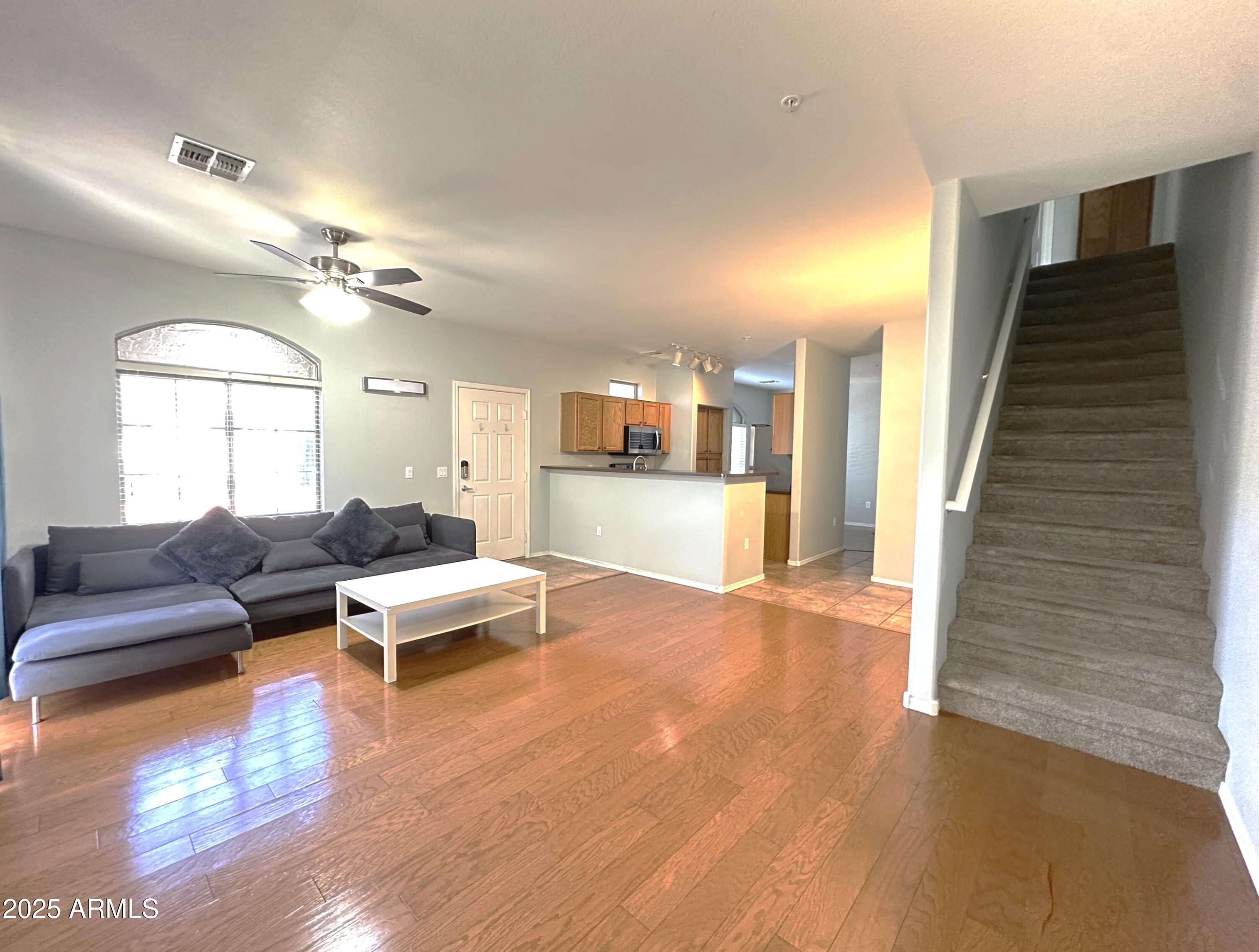 2401 E RIO SALADO Parkway 1015