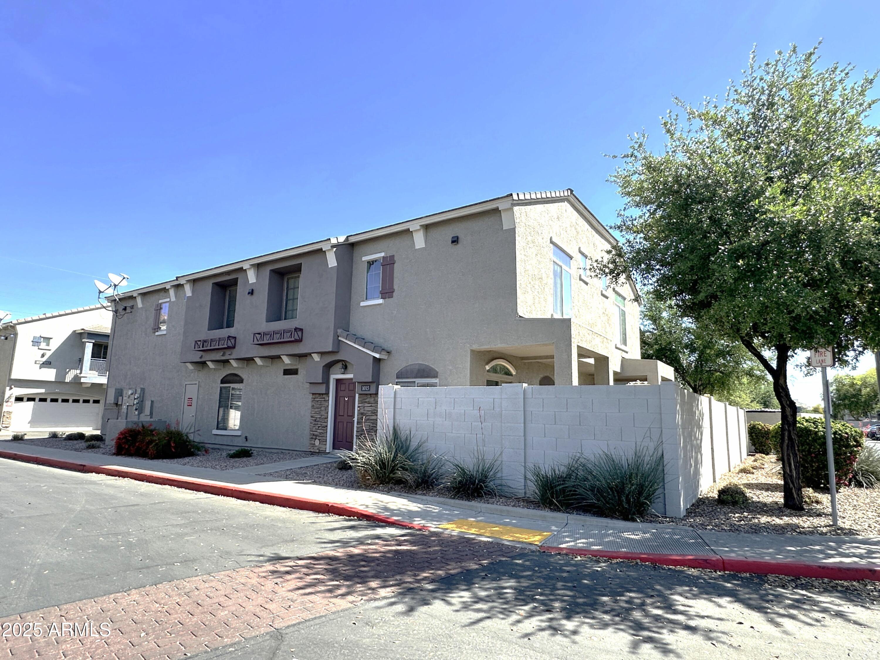 2401 E RIO SALADO Parkway 1015