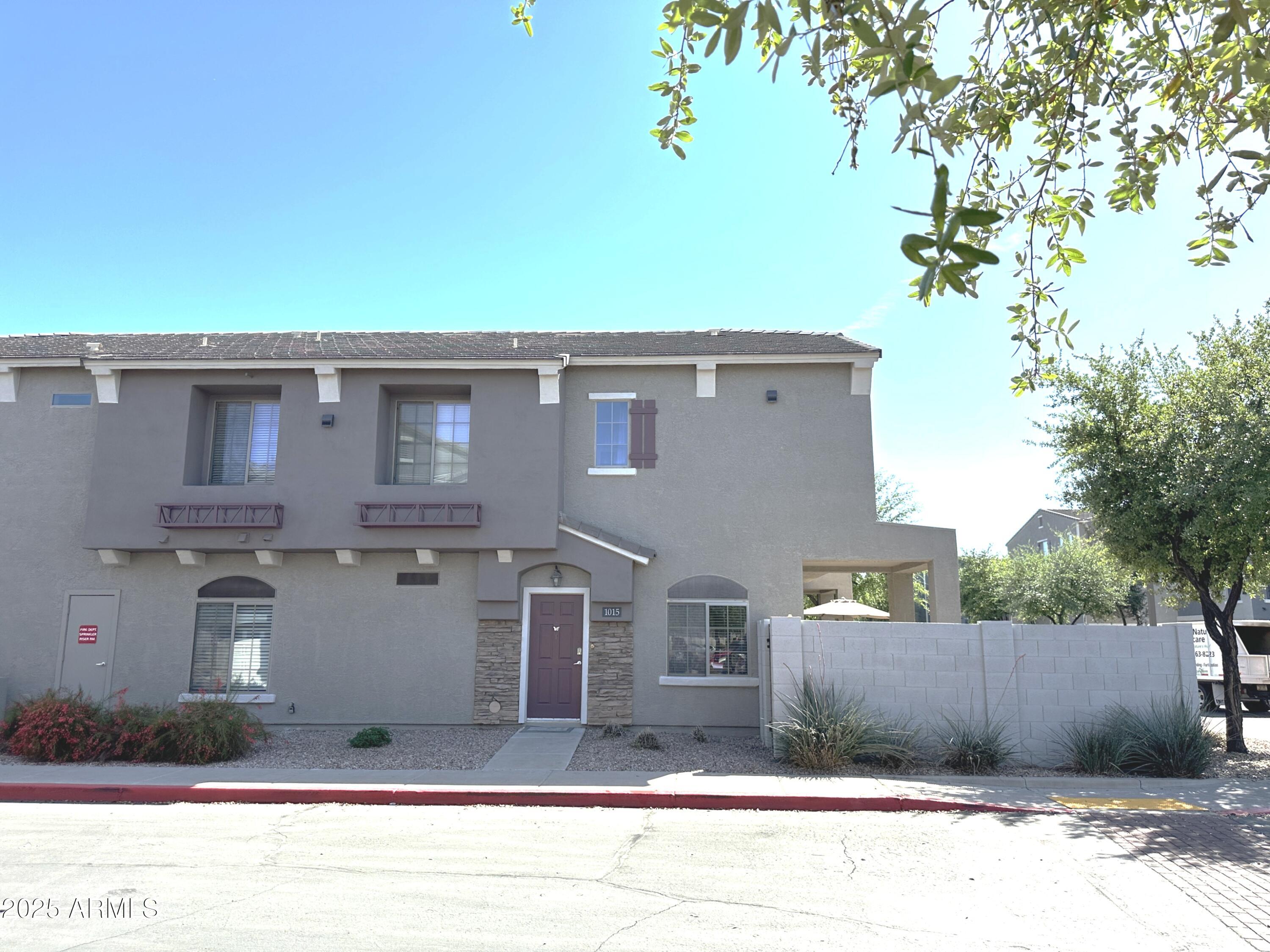 2401 E RIO SALADO Parkway 1015