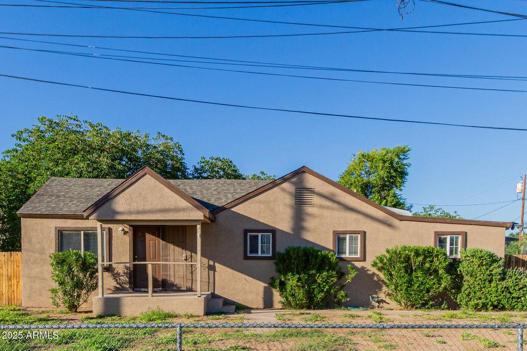 Photo of 2128 W Georgia Avenue, Phoenix, AZ 85015 (MLS # 6935280)