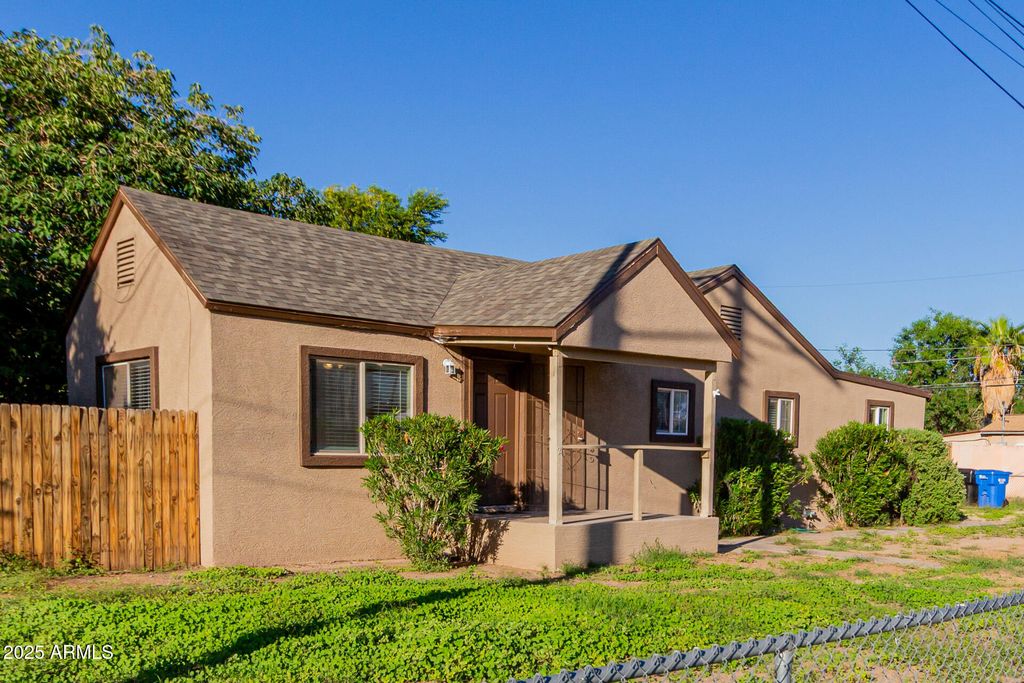 Photo of 2128 W Georgia Avenue, Phoenix, AZ 85015 (MLS # 6935280)