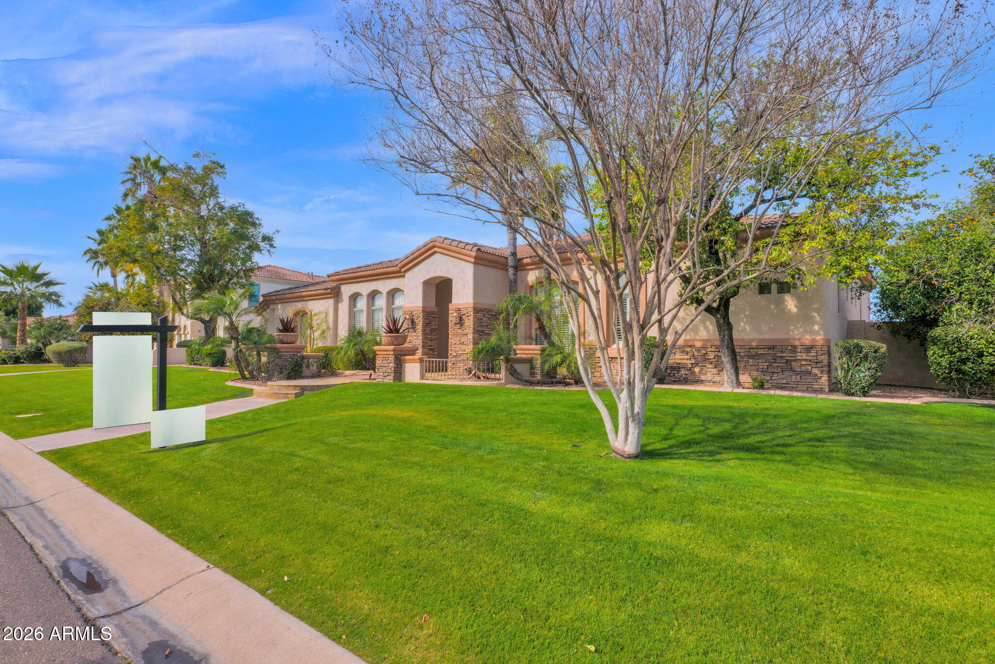 3322 E JAEGER Circle