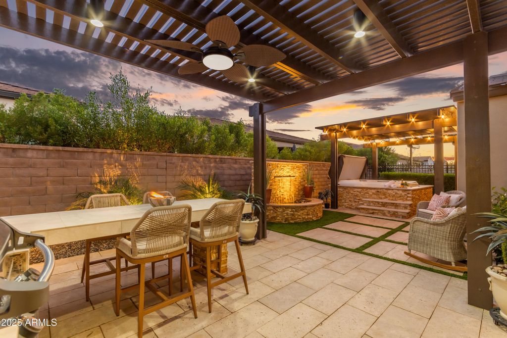 Photo of 429 E Veterans Way, Queen Creek, AZ 85140 (MLS # 6932529)