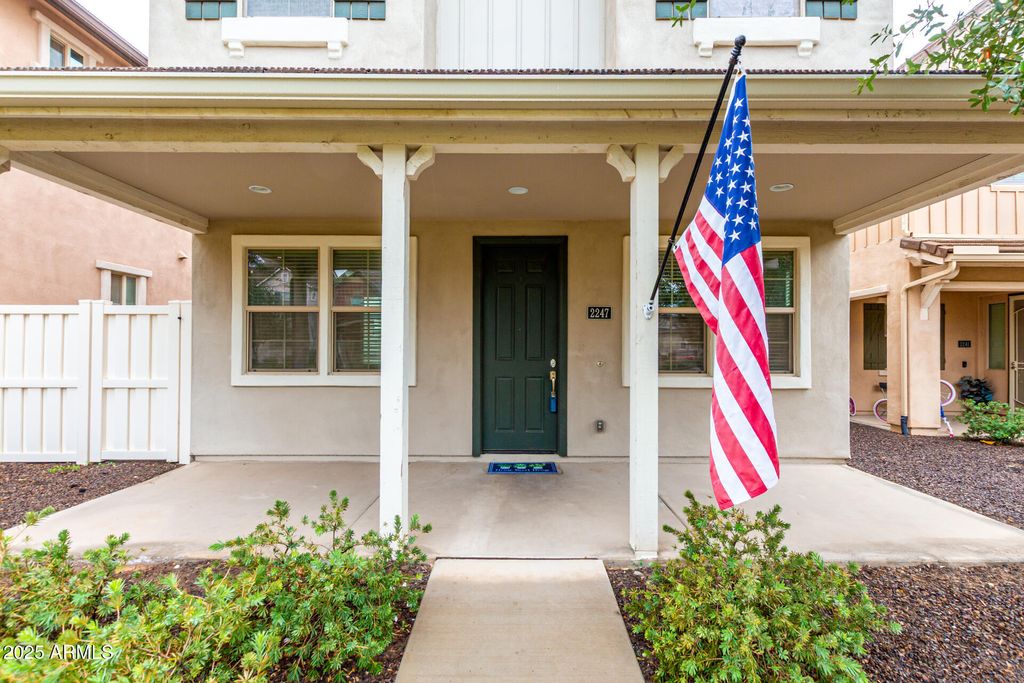 Photo of 2247 S Agnes Lane, Gilbert, AZ 85295 (MLS # 6949761)