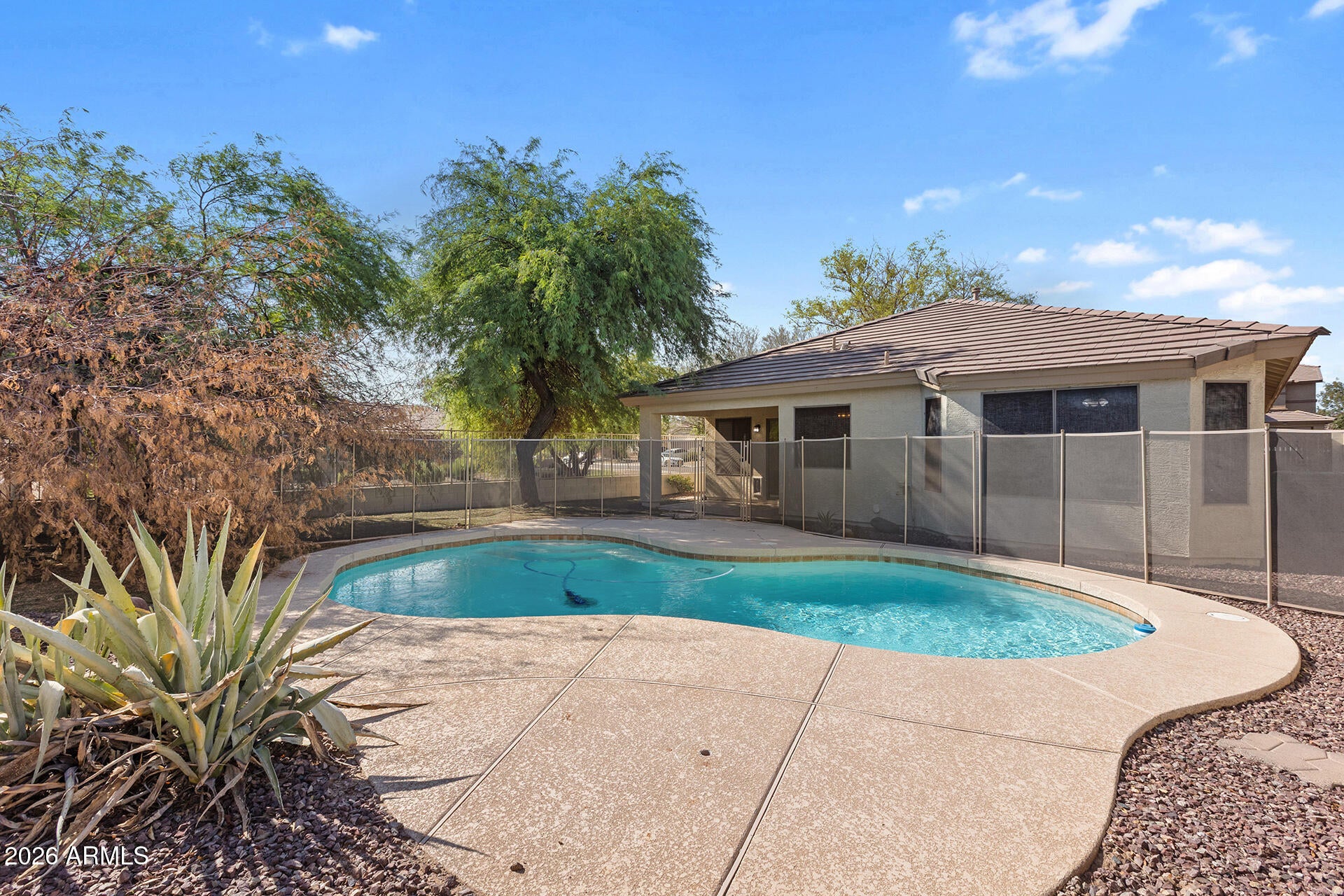 8317 W GROSS Avenue