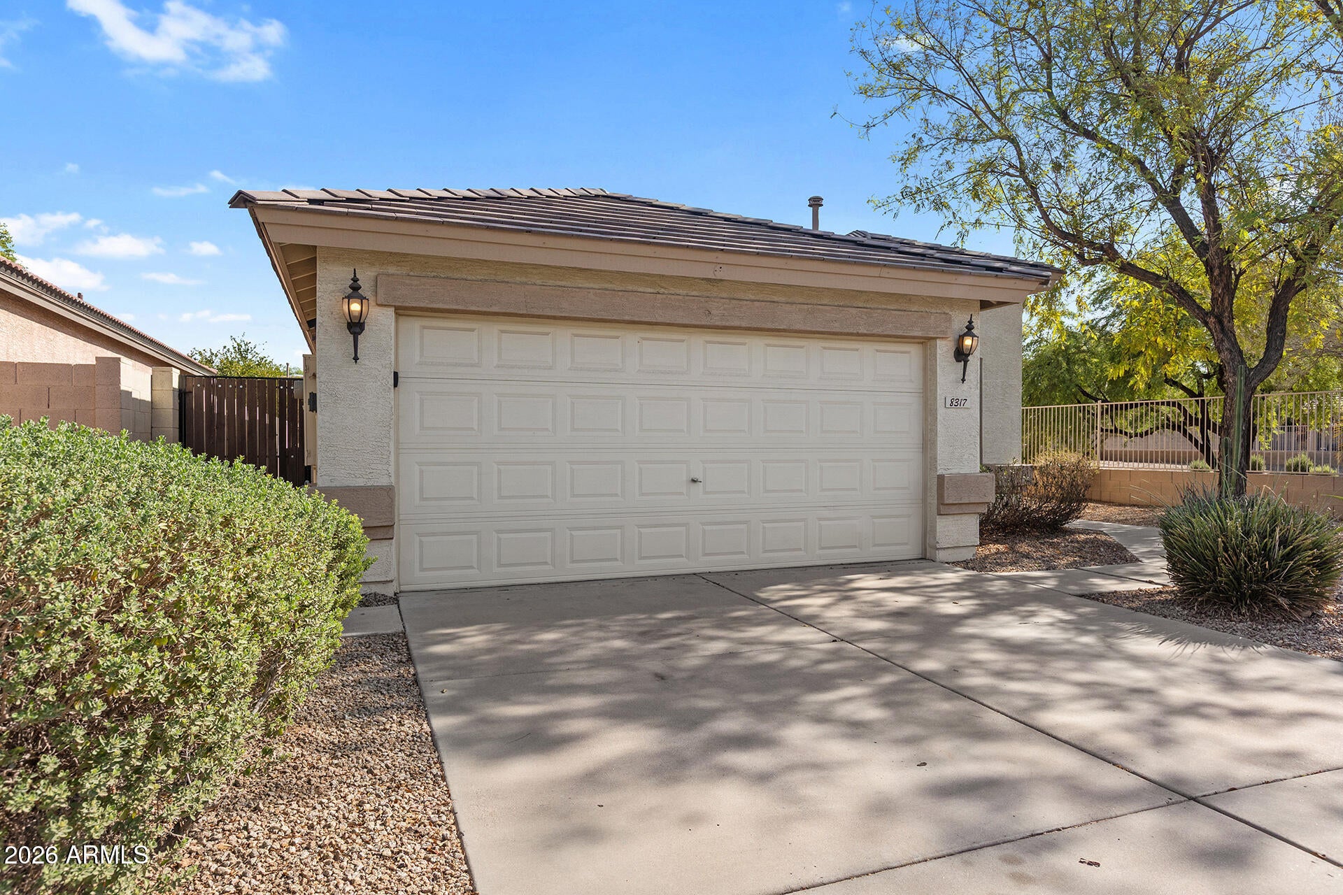 8317 W GROSS Avenue