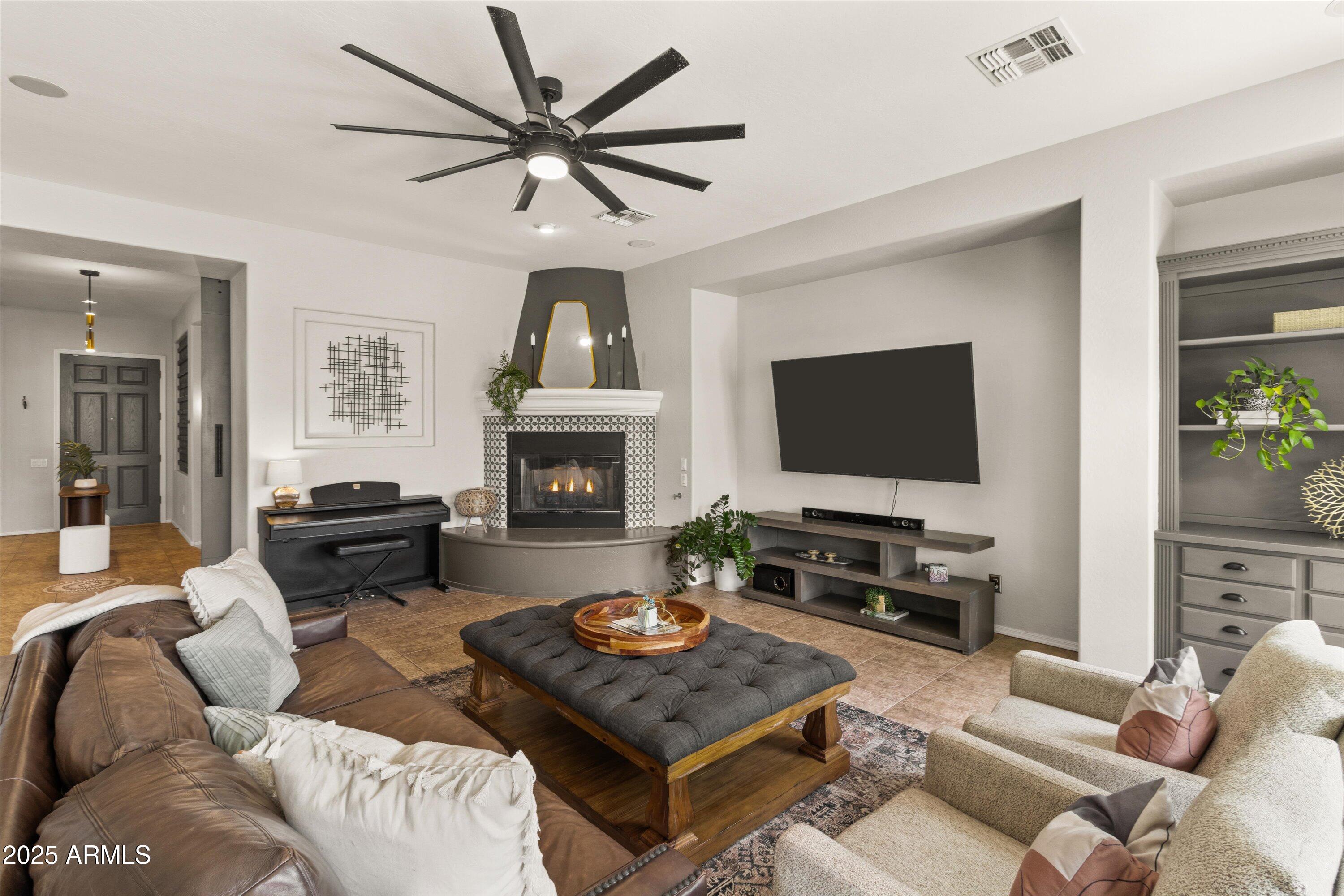 2105 E SAN CARLOS Place