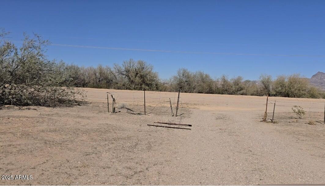 527XX W Glendale Avenue -