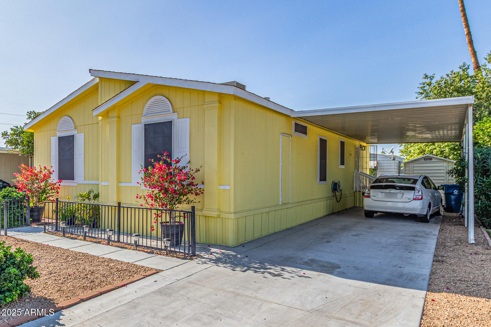 2650 W UNION HILLS Drive 15