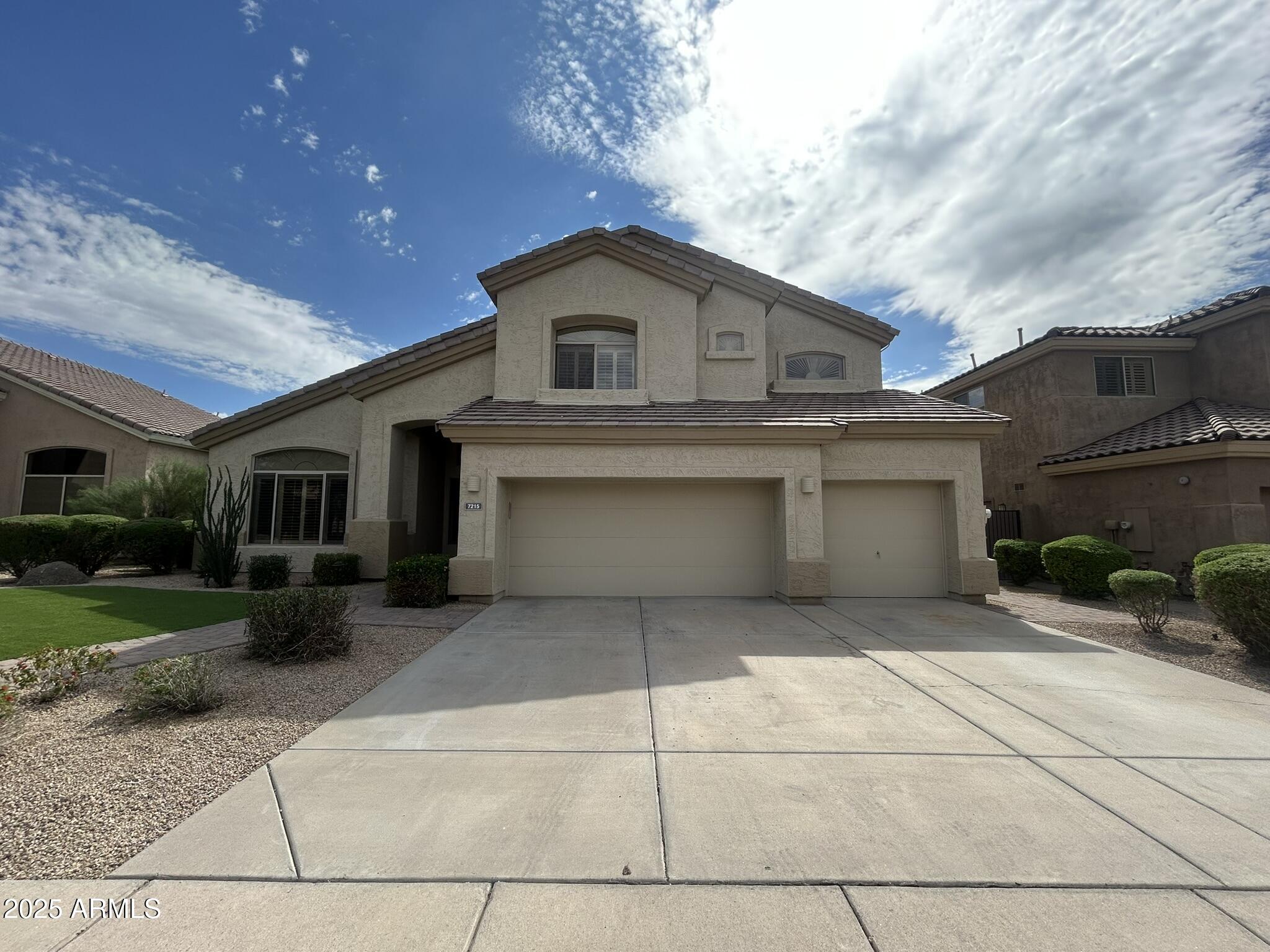 7215 E WHISTLING WIND Way