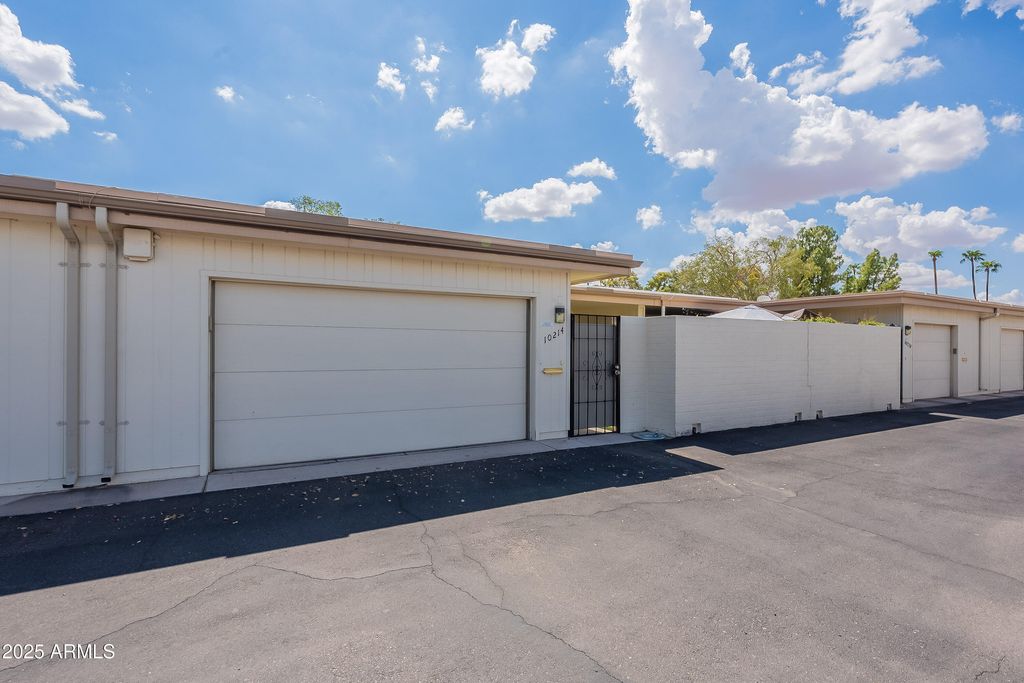 Photo of 10214 W Hutton Drive #36, Sun City, AZ 85351 (MLS # 6915106)