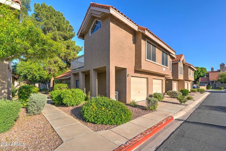 Photo 1 of 19 — 1633 E LAKESIDE Drive 50, Gilbert, AZ 85234