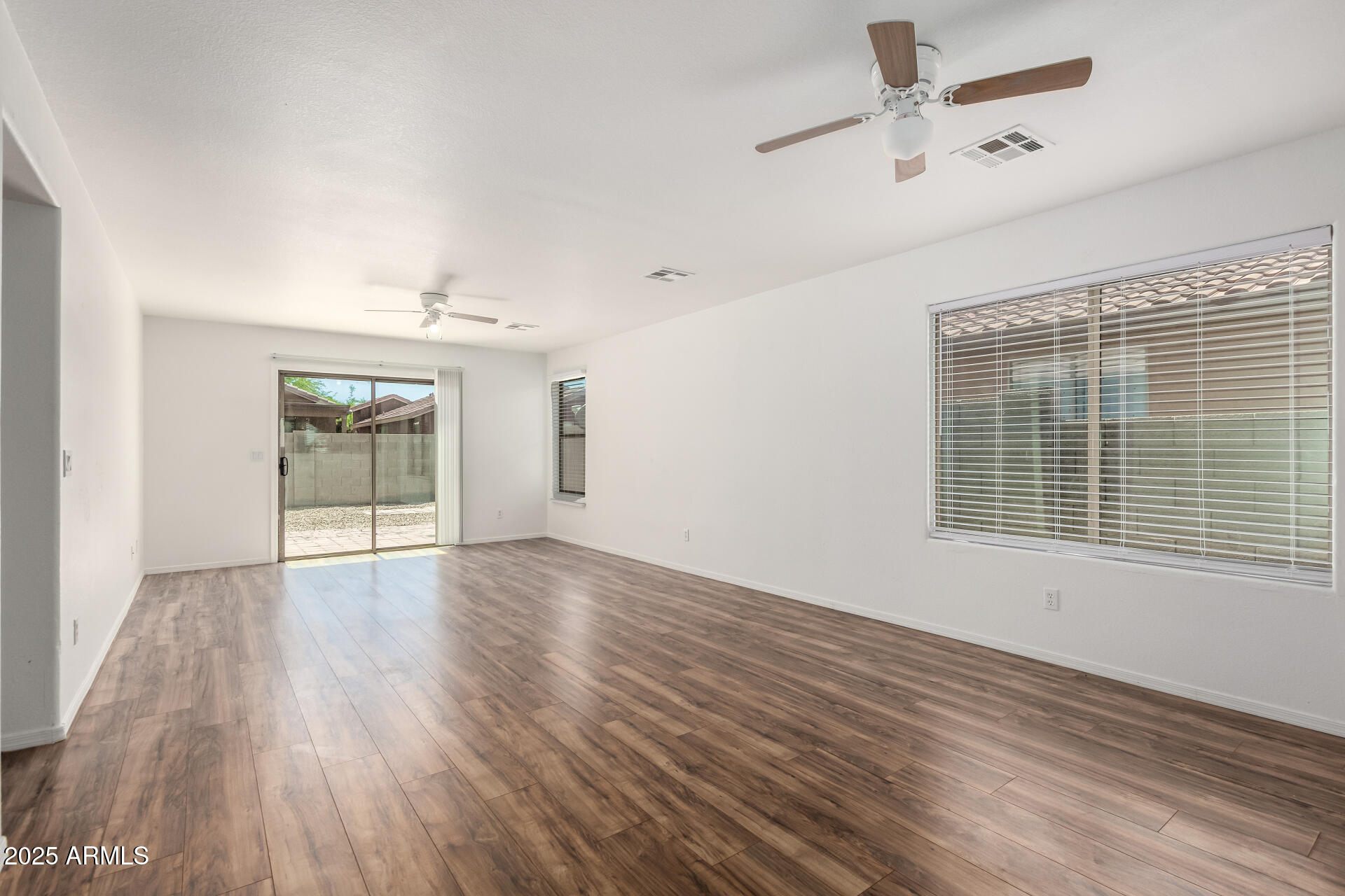 46123 W SHERIDAN Road