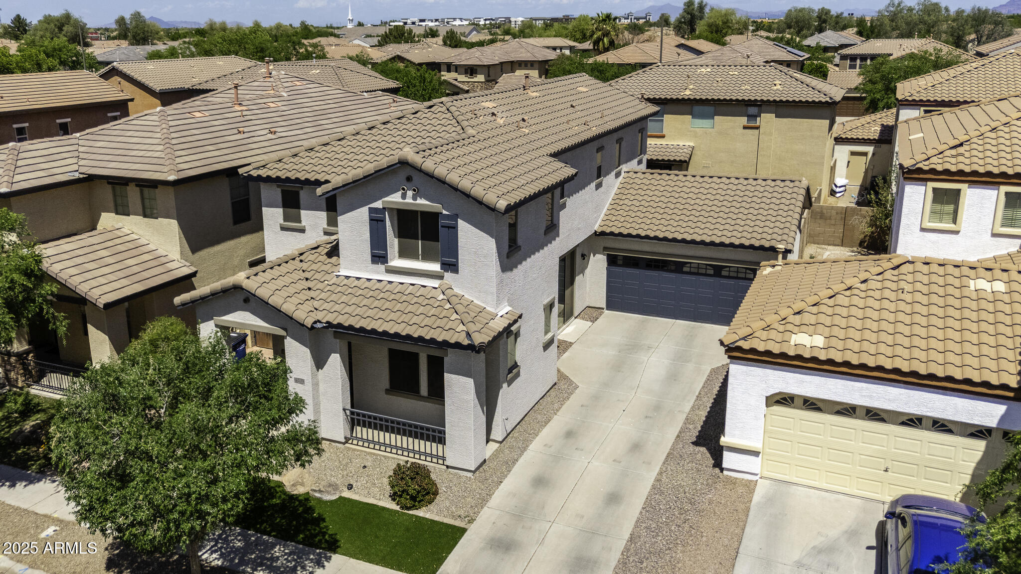 3330 E CARLA VISTA Drive