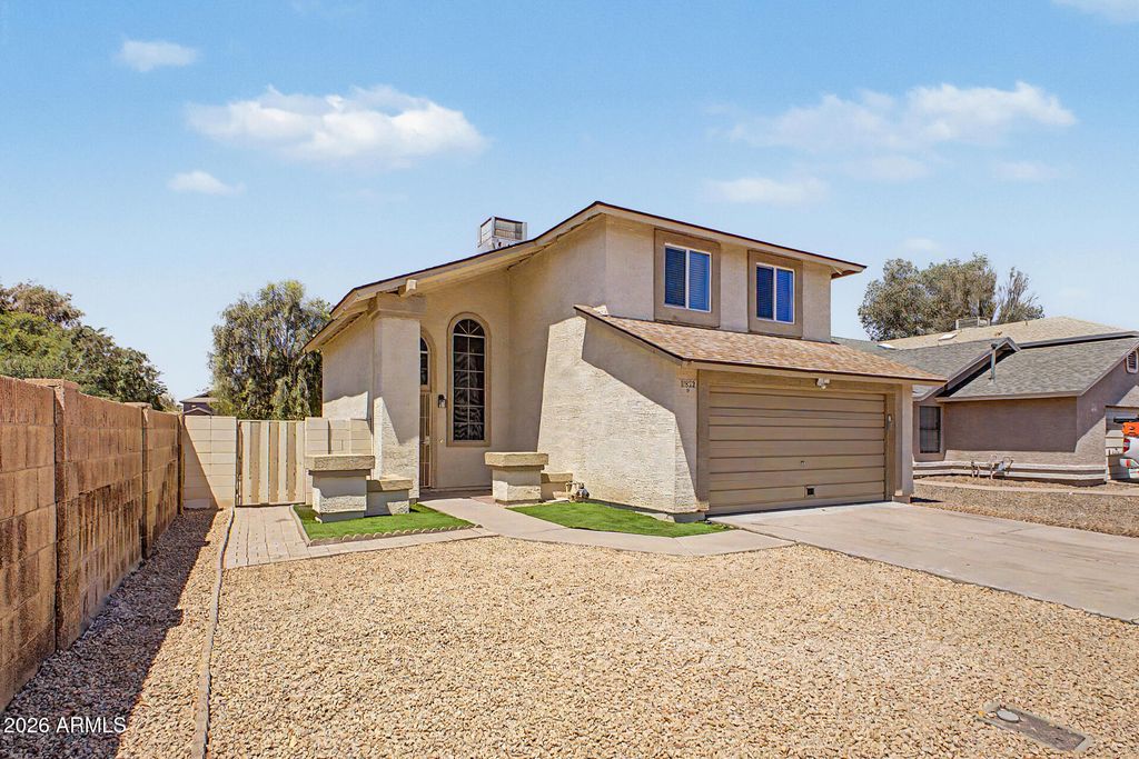 Photo of 11822 N 76th Drive, Peoria, AZ 85345 (MLS # 7021059)