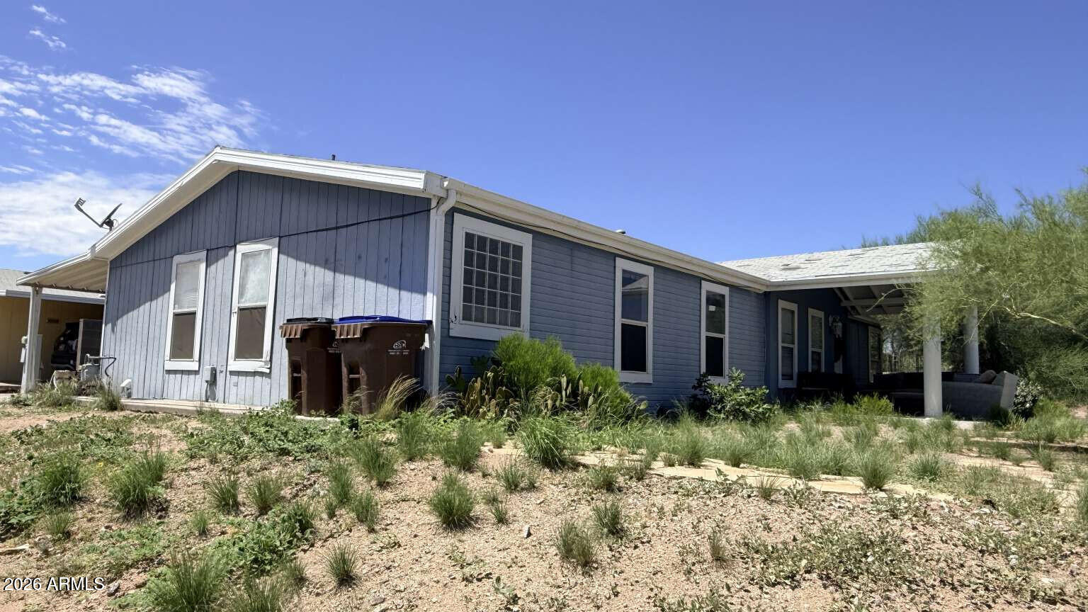 609 W ANDREA Circle