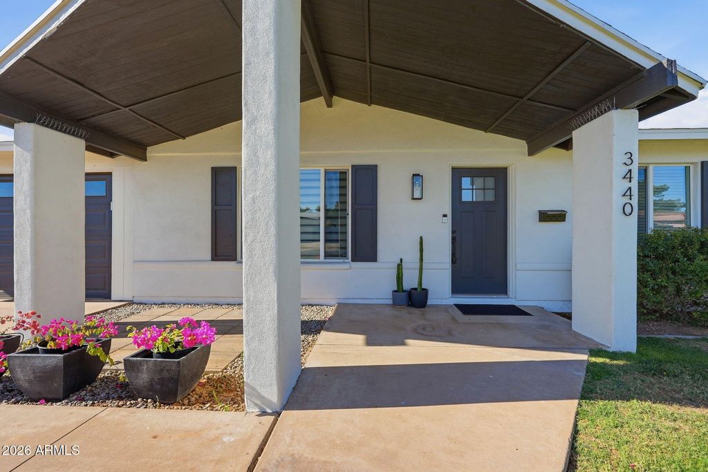 Photo of 3440 E Cortez Street, Phoenix, AZ 85028 (MLS # 7000462)