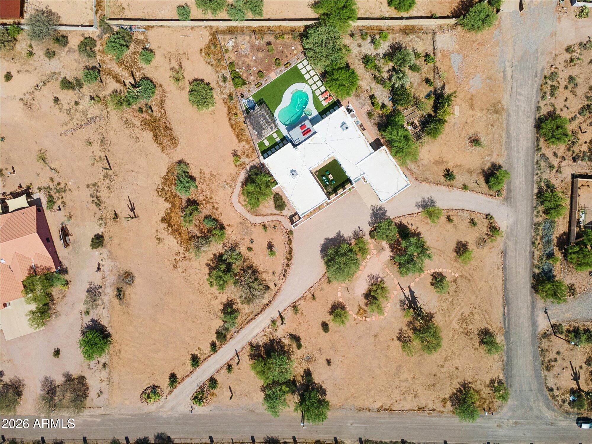651 N VAL VISTA Road