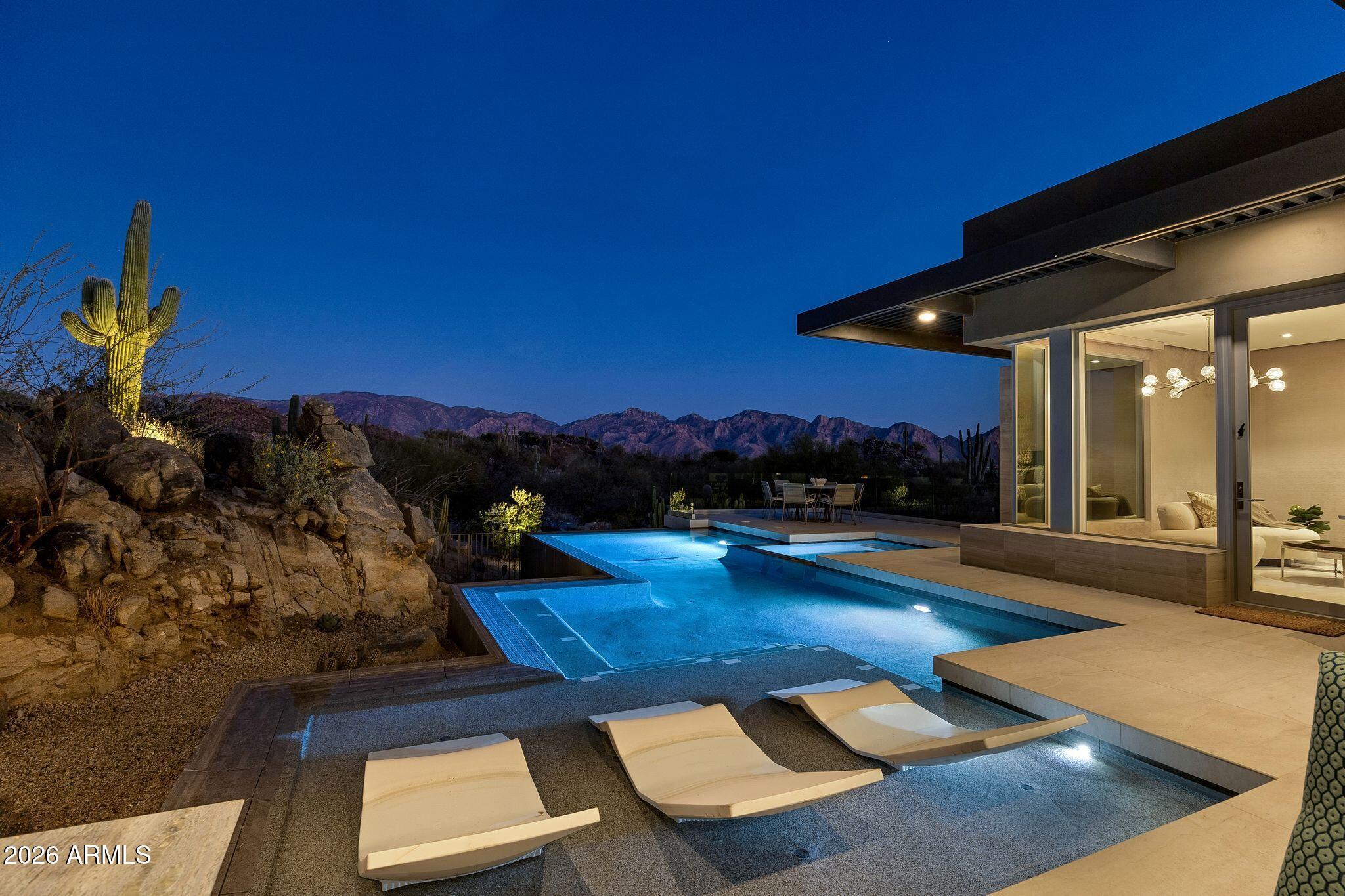 1190 W TORTOLITA MOUNTAIN Circle