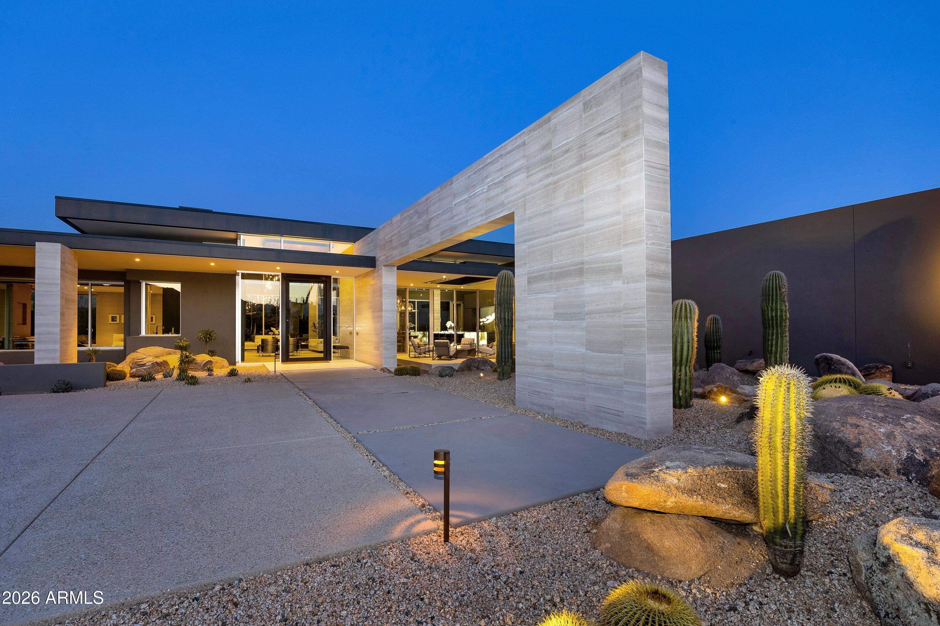 1190 W TORTOLITA MOUNTAIN Circle