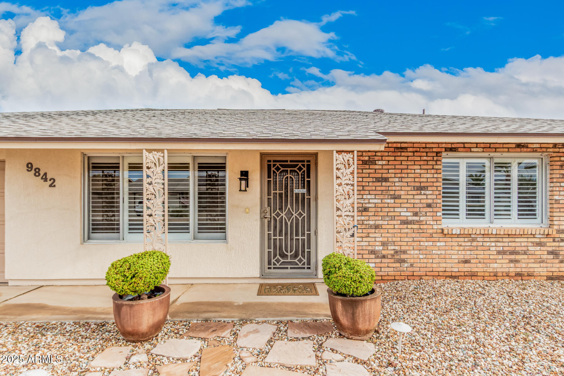 9842 W ROYAL OAK Road