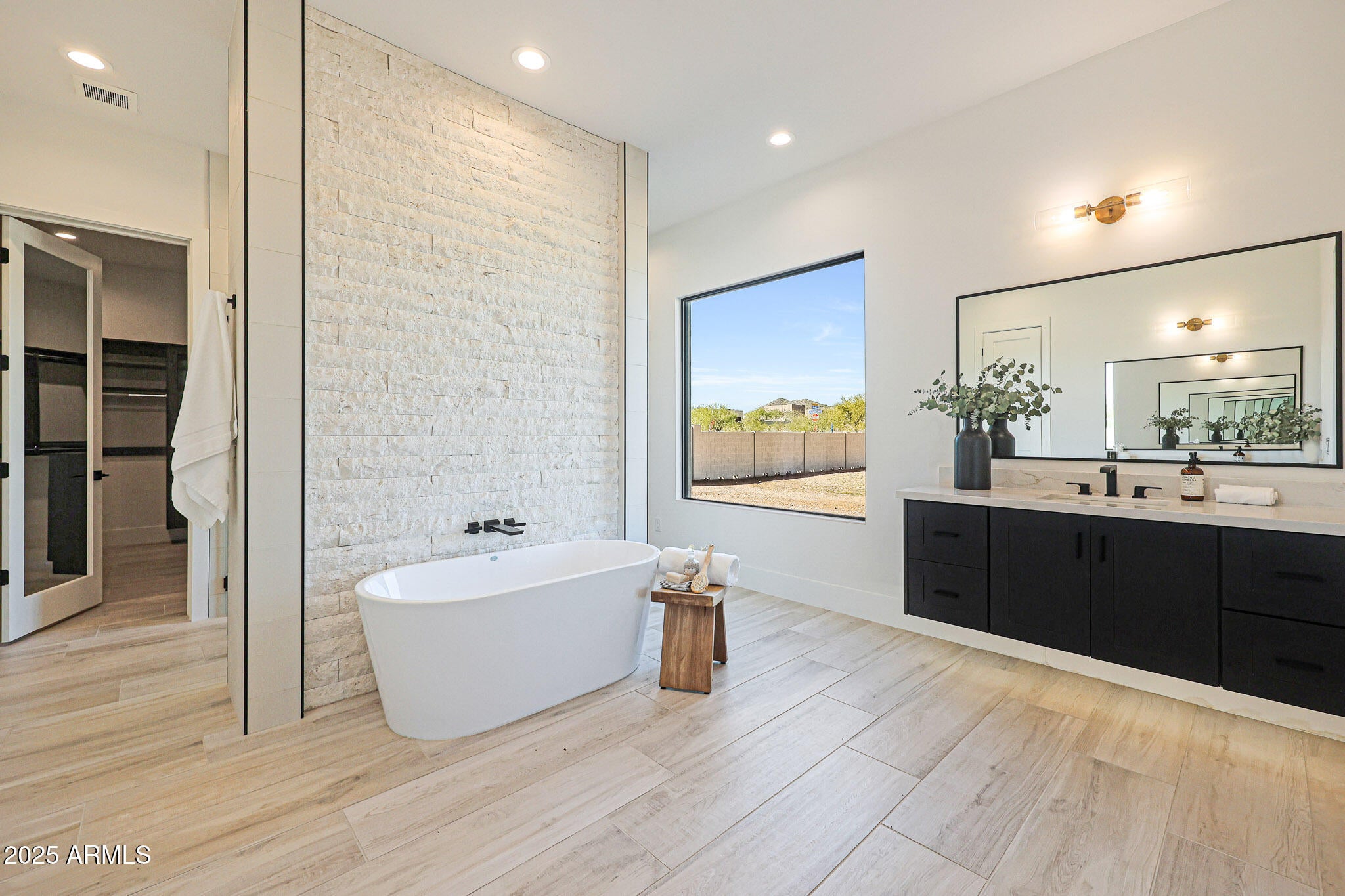 Scottsdale, Arizona, 85266, United States, 4 Bedrooms Bedrooms, ,5 BathroomsBathrooms,Residential,Active,2041725