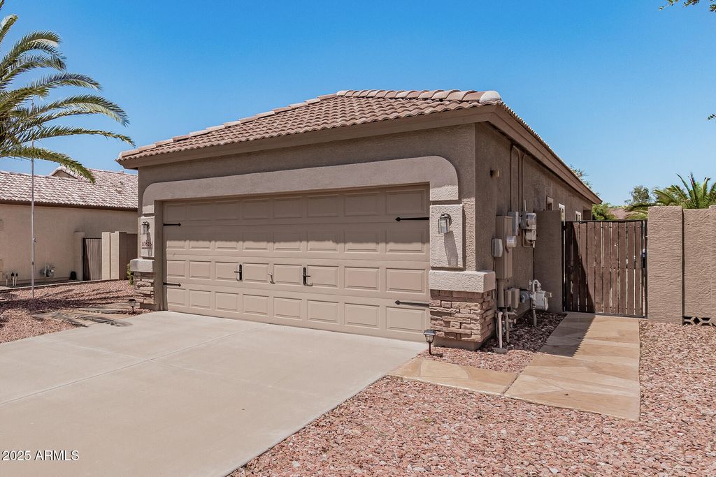 Photo of 10826 W Piute Avenue, Peoria, AZ 85373 (MLS # 6952211)