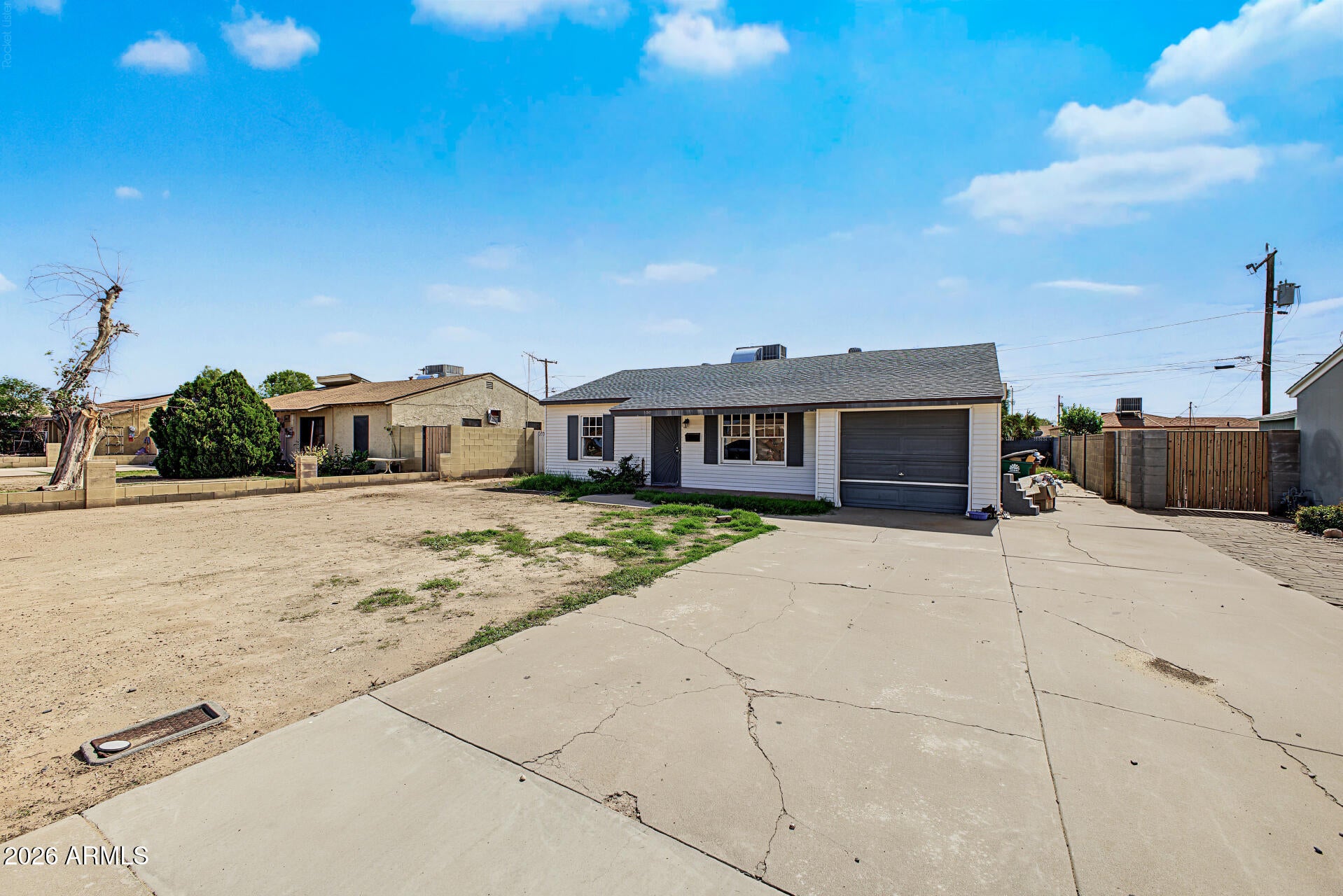 153 E LA CIENEGA Avenue