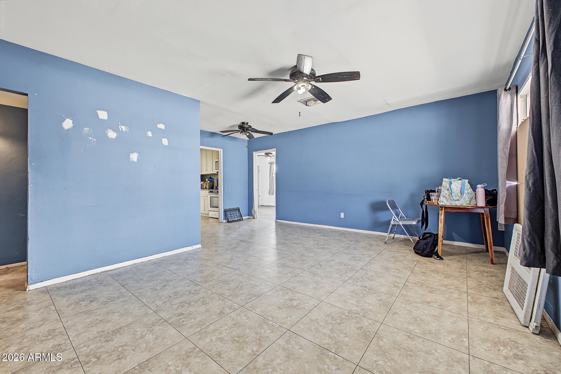 153 E LA CIENEGA Avenue