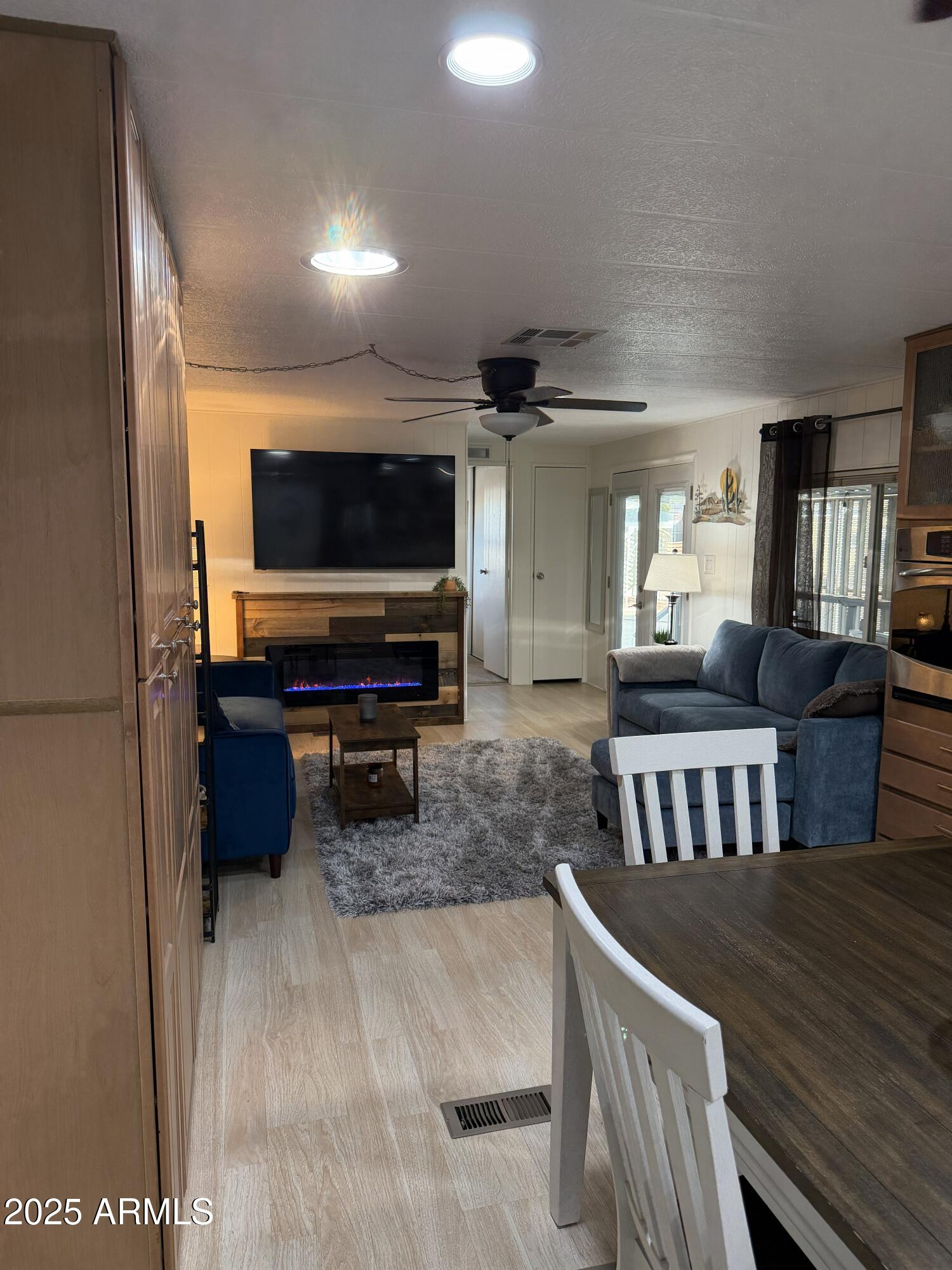 351 N MERIDIAN Road 2