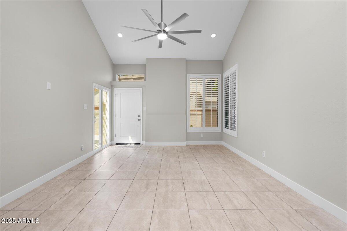 1717 E Union Hills Drive 1053