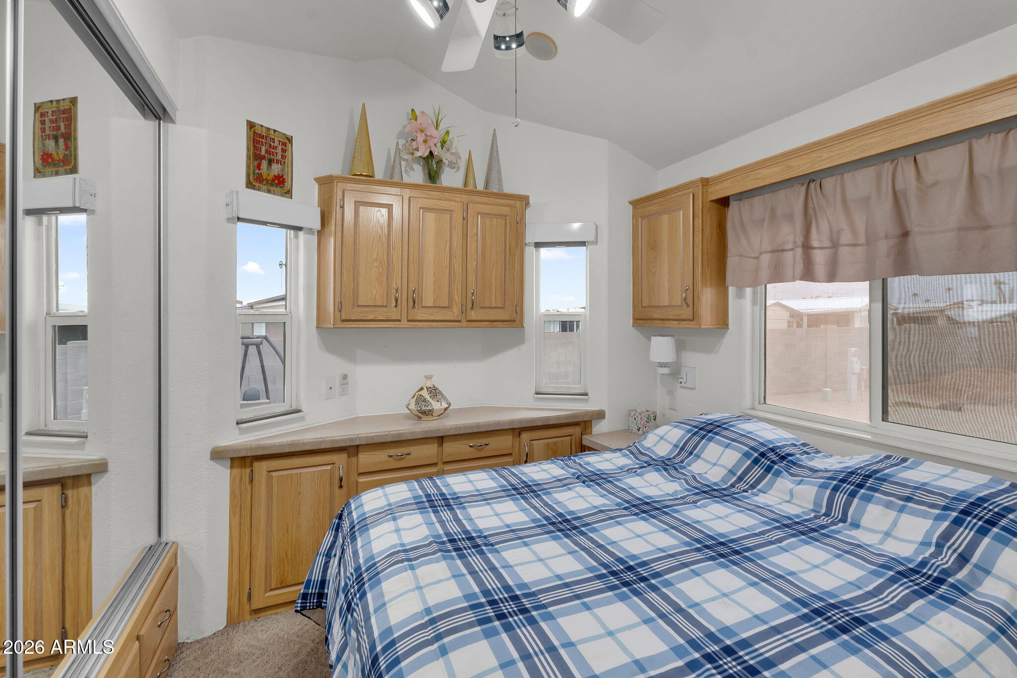 TIERRA DEL SOL RV RESORT - Land