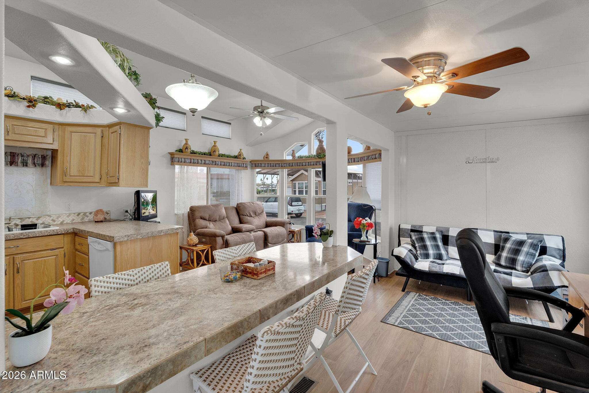 TIERRA DEL SOL RV RESORT - Land