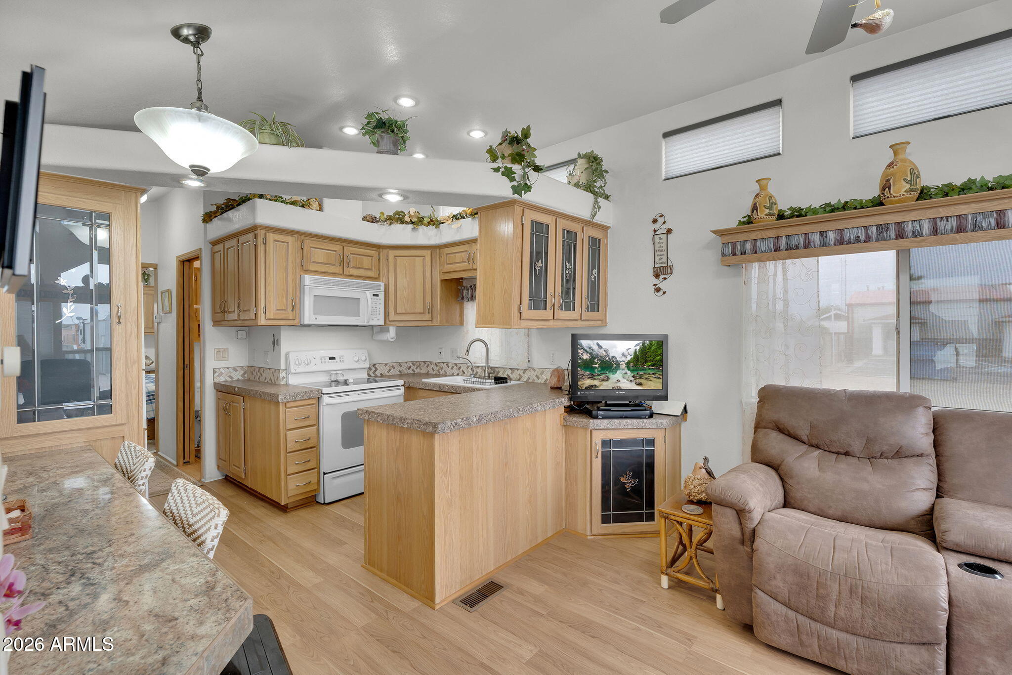 TIERRA DEL SOL RV RESORT - Land