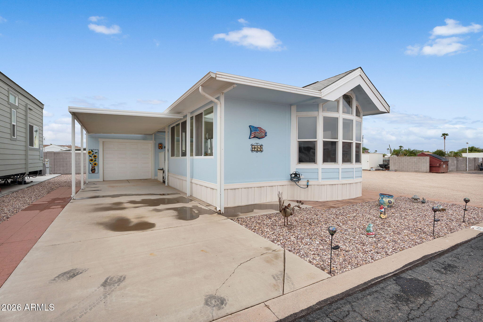 TIERRA DEL SOL RV RESORT - Land