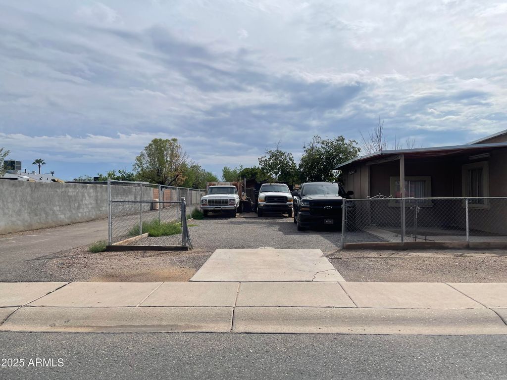 Photo of 14217 N 4th Avenue, El Mirage, AZ 85335 (MLS # 6935605)