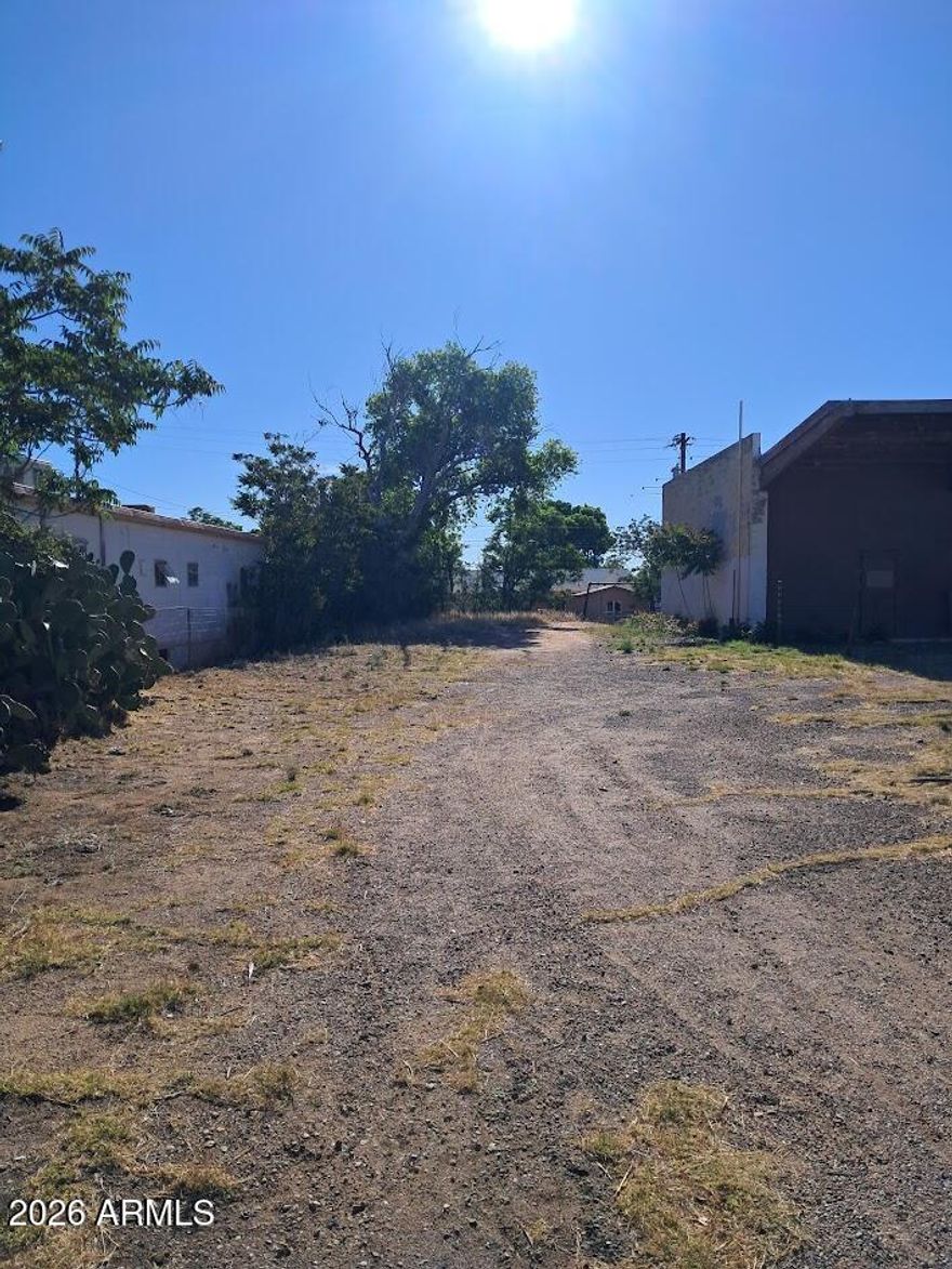 Residential lot centrally located in Sierra Vista with all utilities available. Build a New Home or place a Manufactured Home