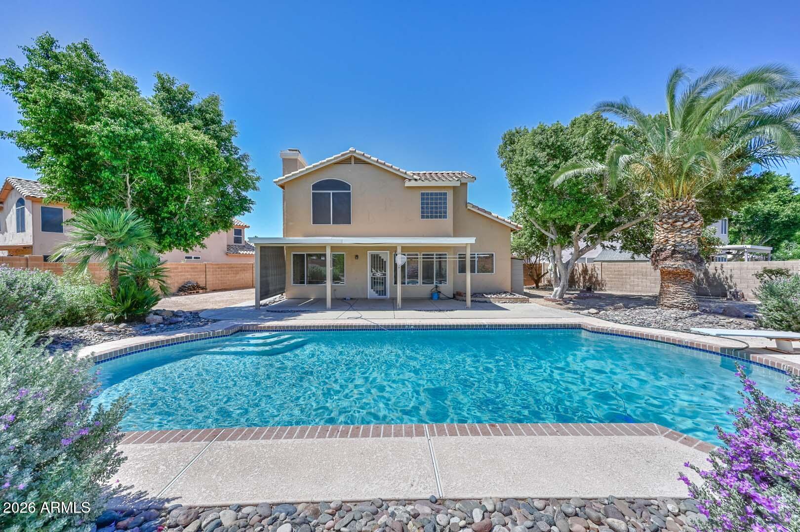 7110 W VIA DE LUNA Drive