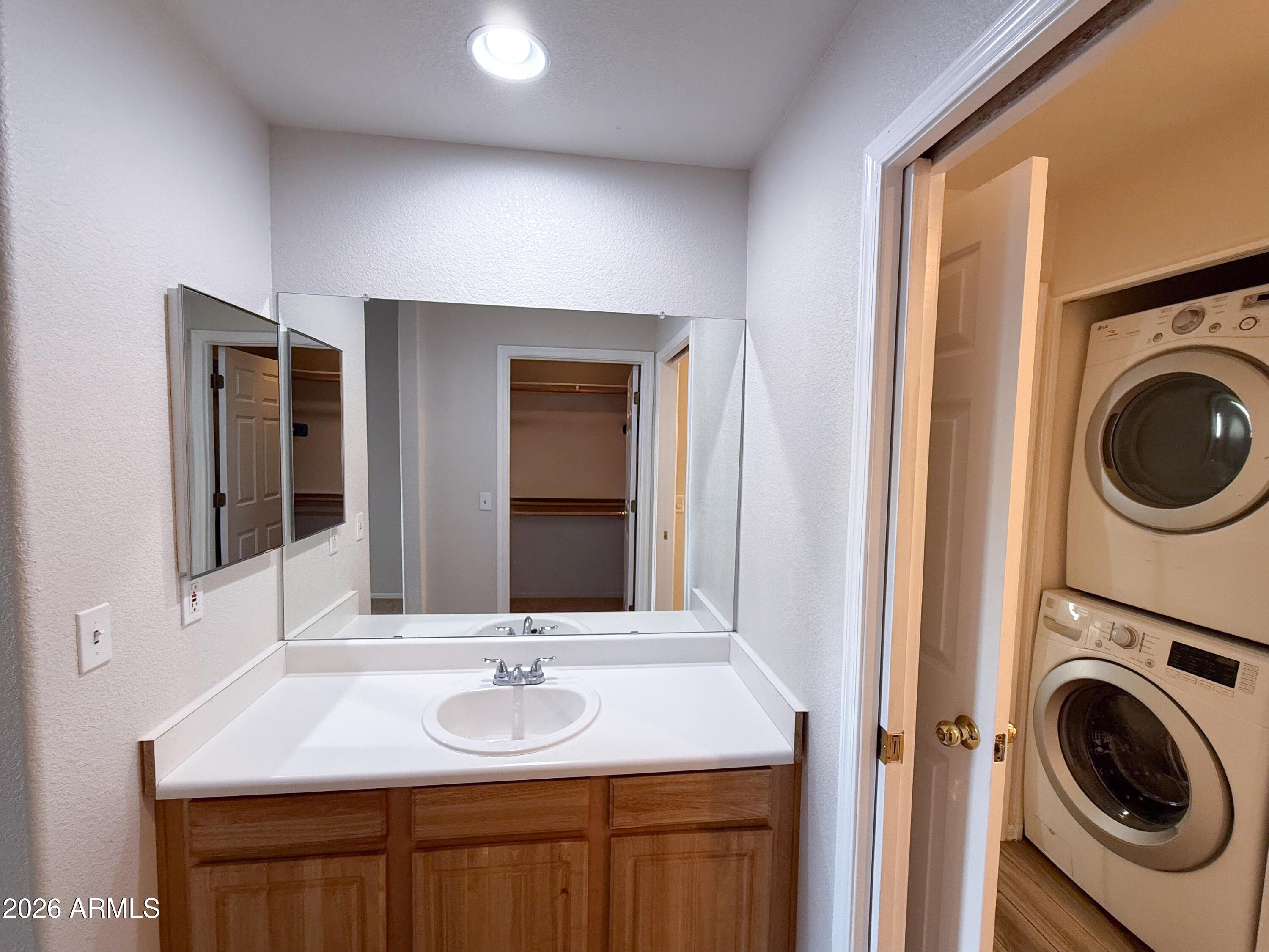 ARROWHEAD LAKES CONDO - Residential