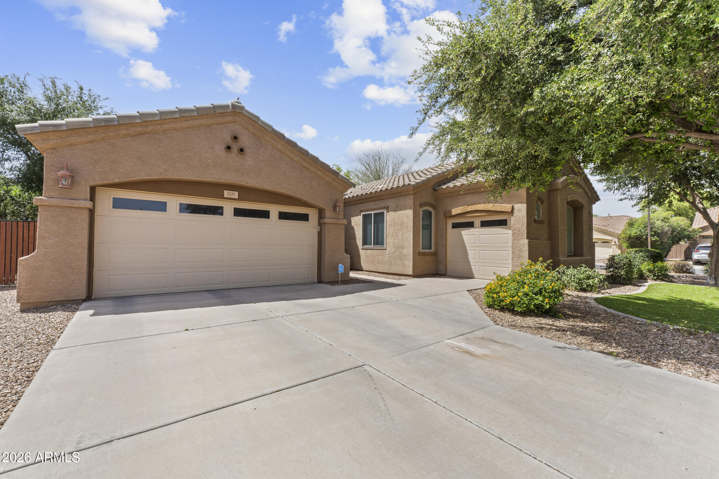 1235 E BARANCA Road