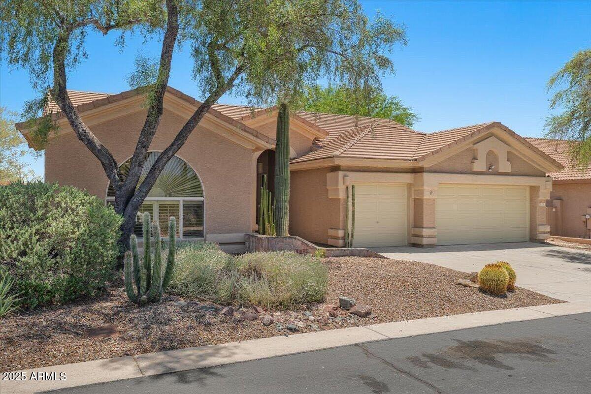 5231 E Calle De Baca --
