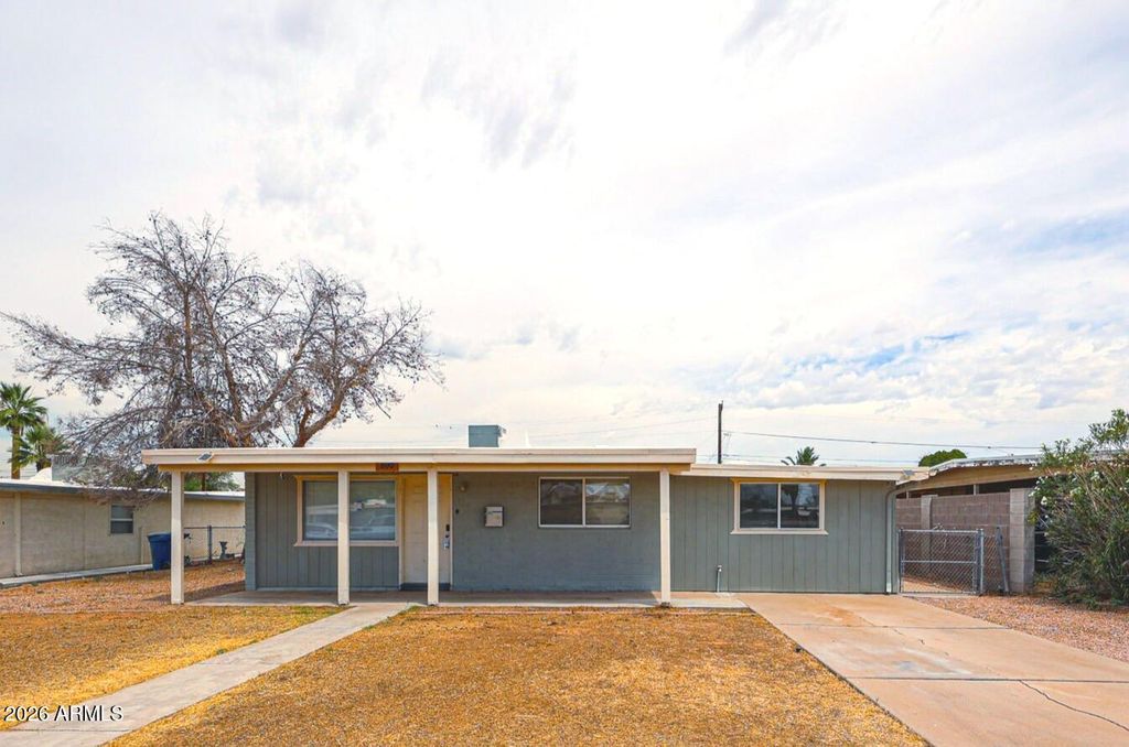 Photo of 800 W 12th Street, Tempe, AZ 85281 (MLS # 7028662)