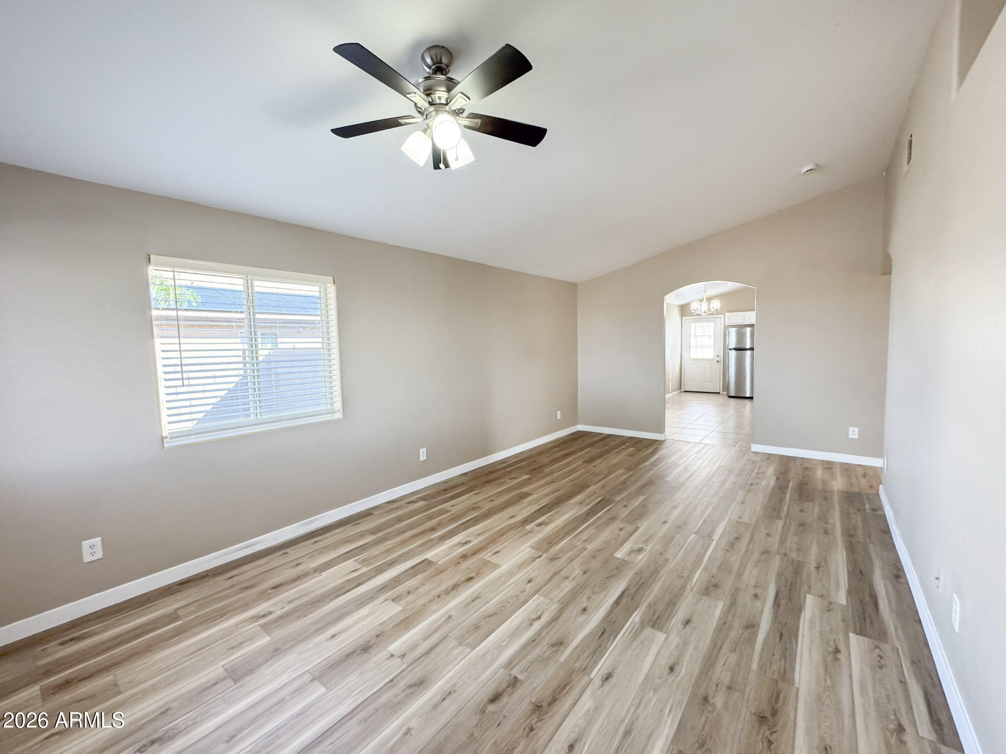 1939 E RAYMOND Street