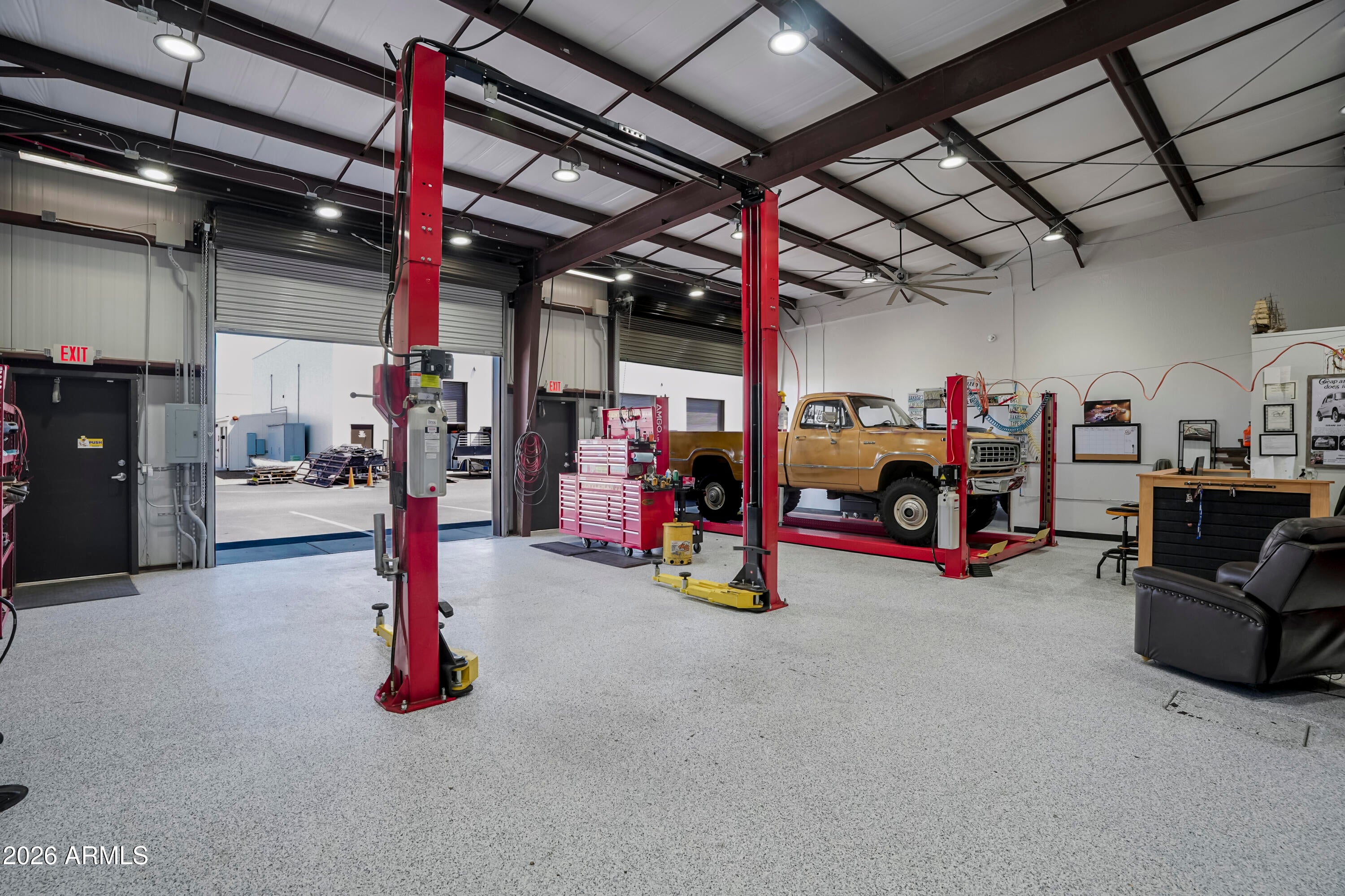 2700 N LAKE VALLEY Road H7
