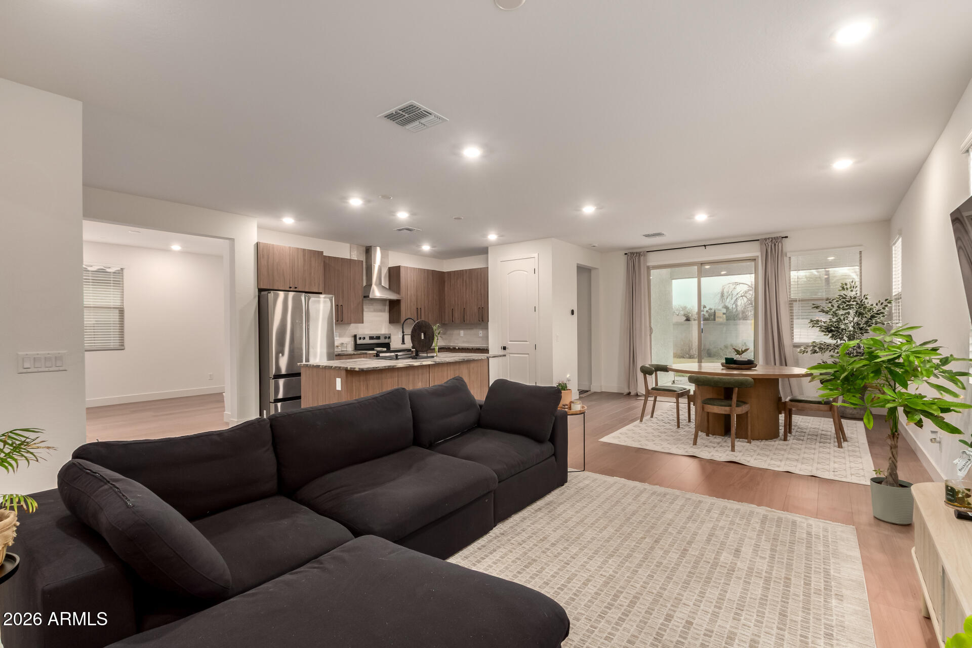 2842 W THURMAN Drive