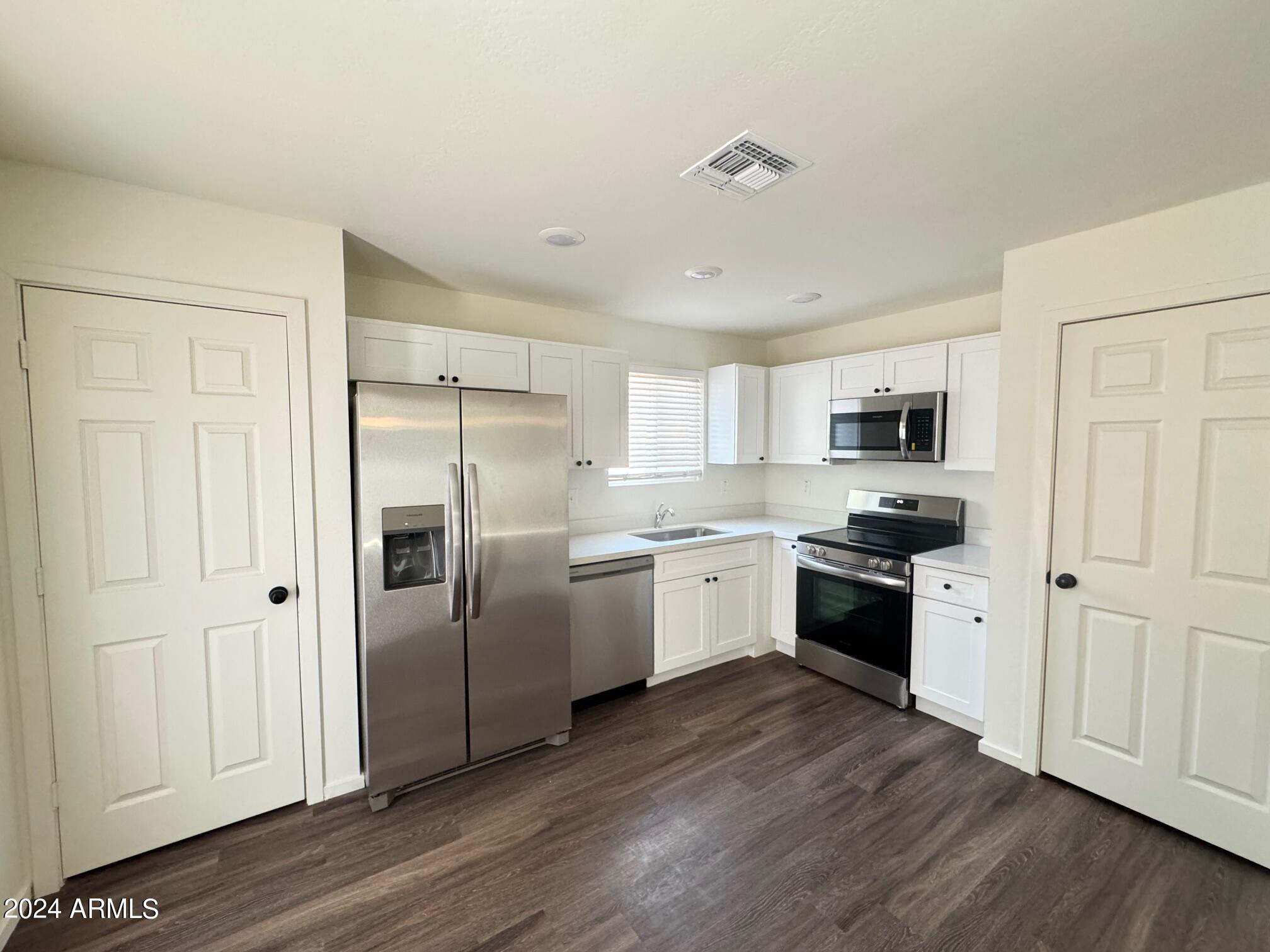 1106 E Yuma Street B