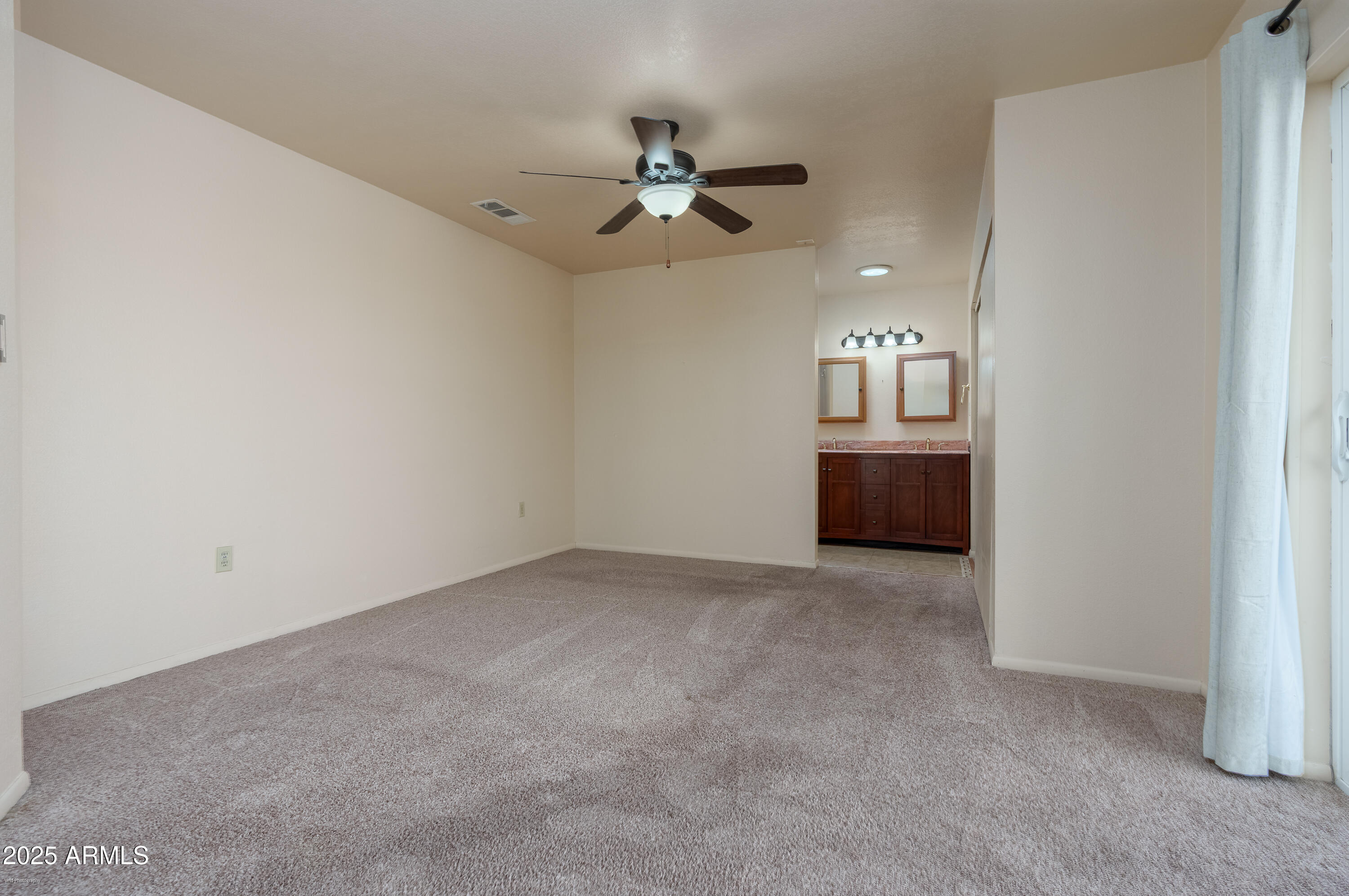 Cottonwood, Arizona 86326, United States, 3 Bedrooms Bedrooms, ,2 BathroomsBathrooms,Residential,Active,242341