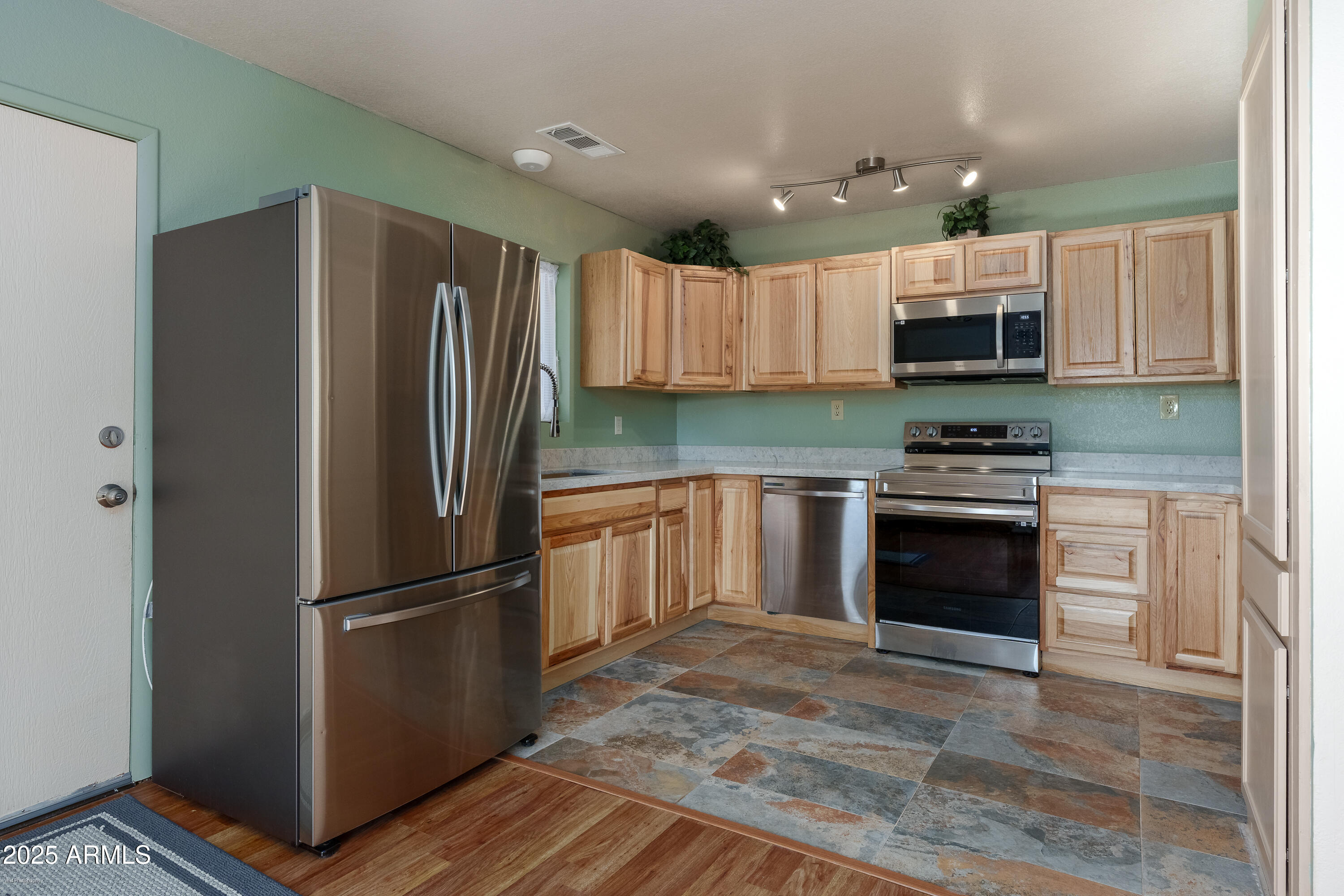 Cottonwood, Arizona 86326, United States, 3 Bedrooms Bedrooms, ,2 BathroomsBathrooms,Residential,Active,242341