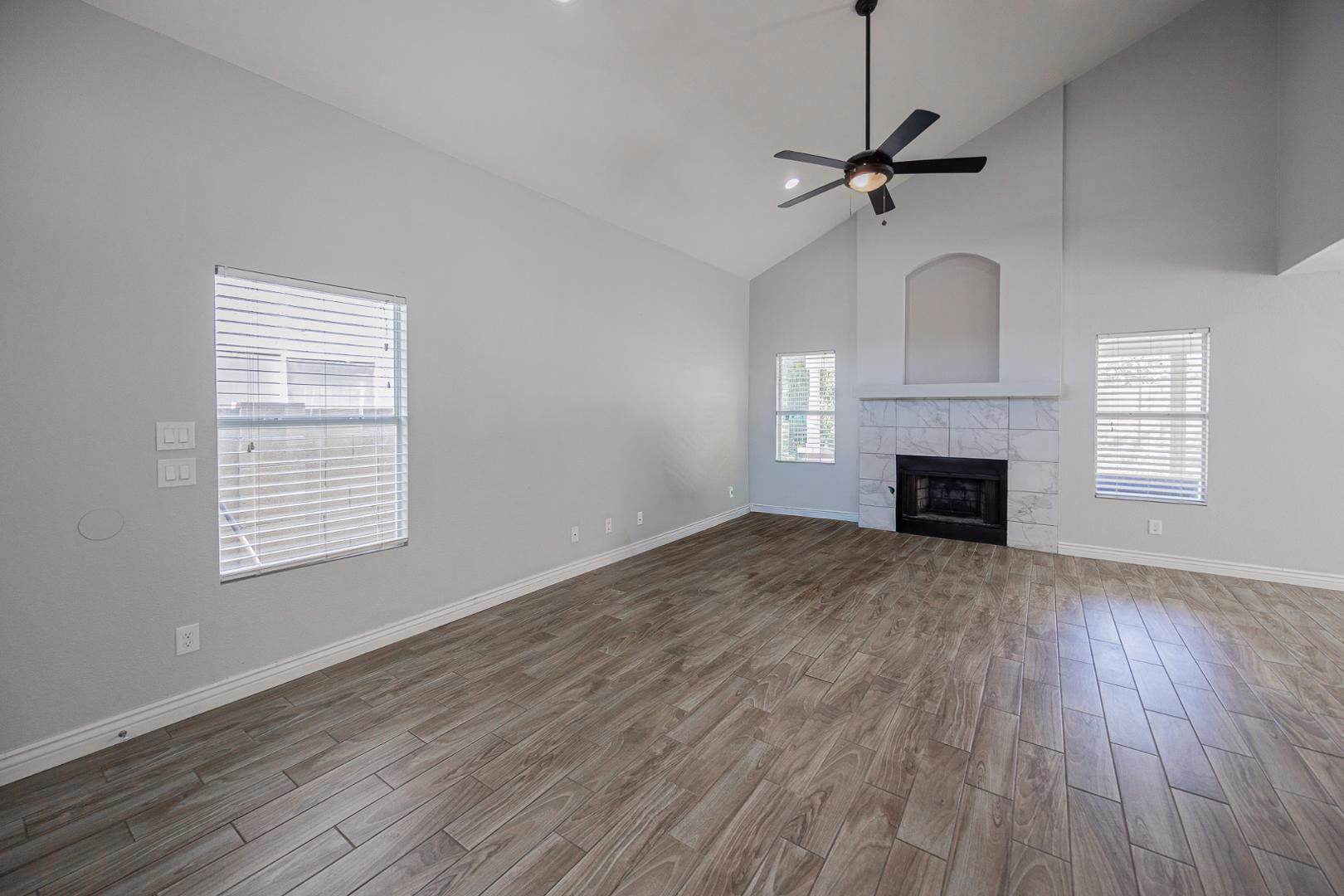 7542 W Cinnabar Avenue